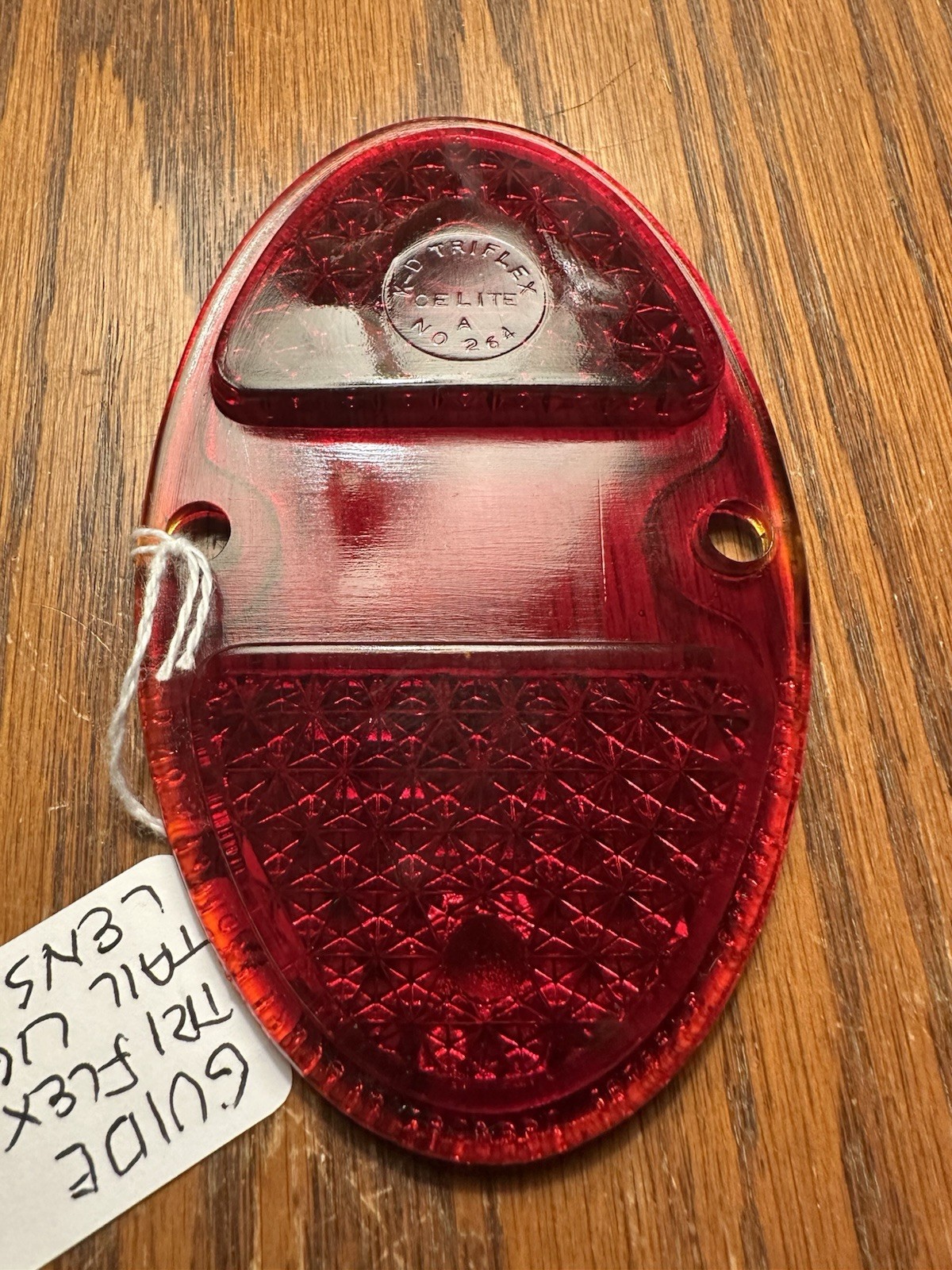 Vintage Guide Tri Flex Tail, Light Lens