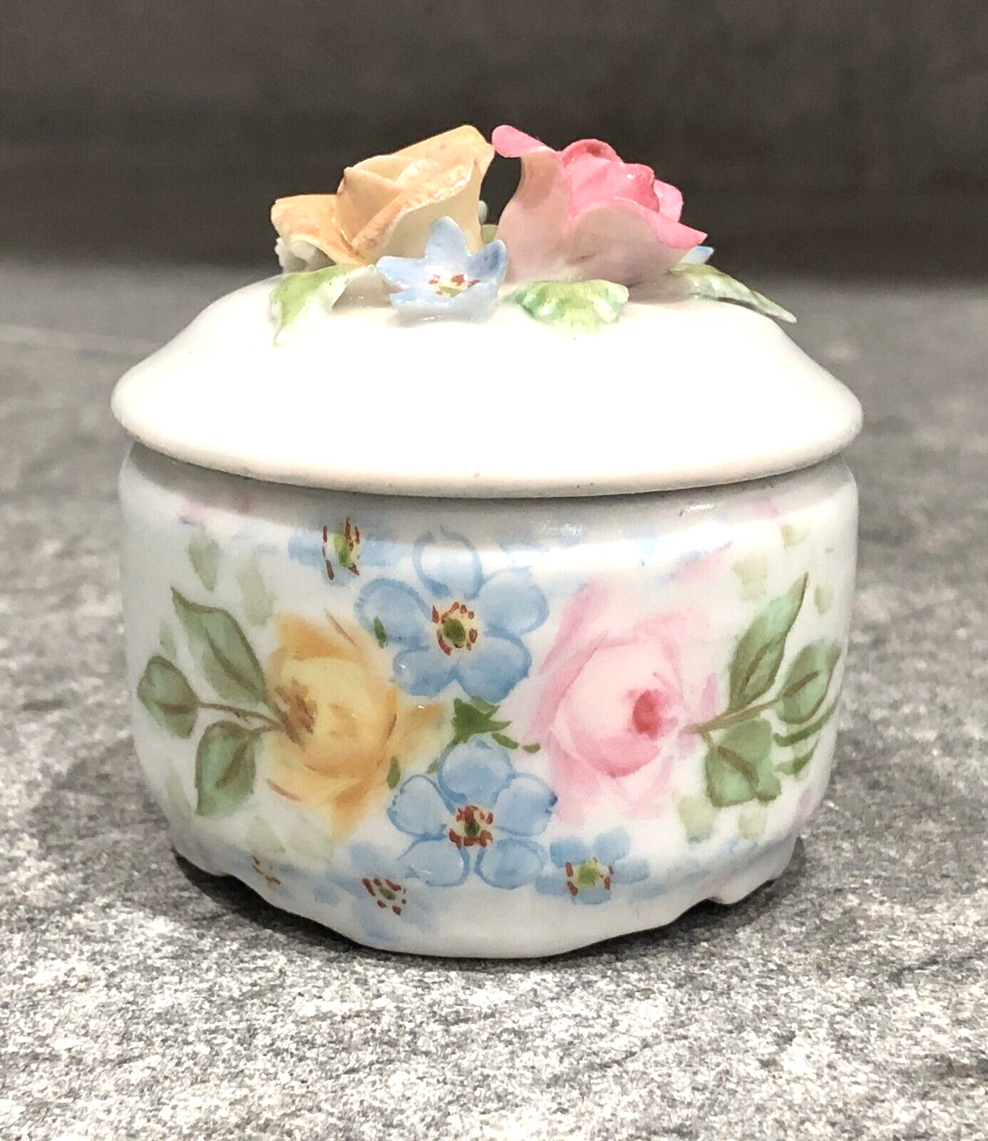 Beautiful Dainty Porcelain Flower Round Trinket Keepsake Box L. Krogh 1445