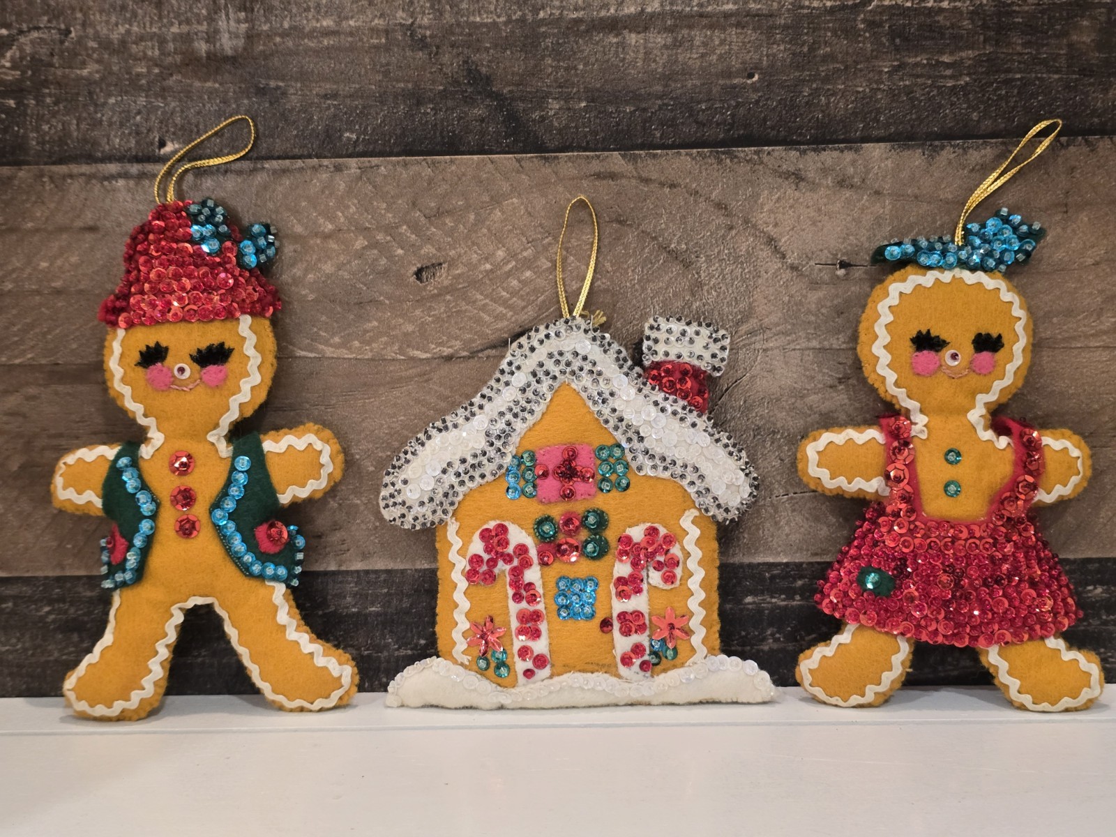Vintage Rare Bucilla Christmas Gingerbread Man Woman and House Complete HTF Used
