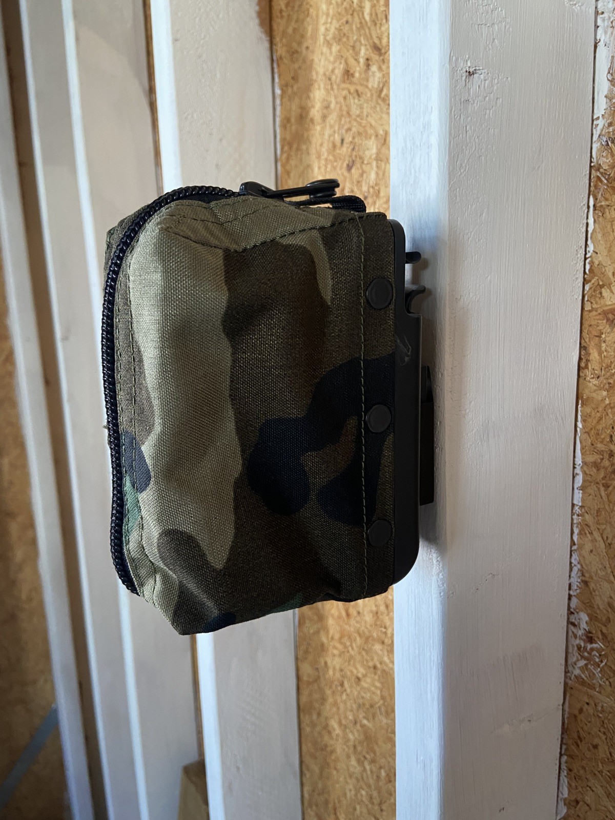 M249 100 Round Nut Sack Ammo Pouch Wall Mount – 3D Printed Display / Organizer