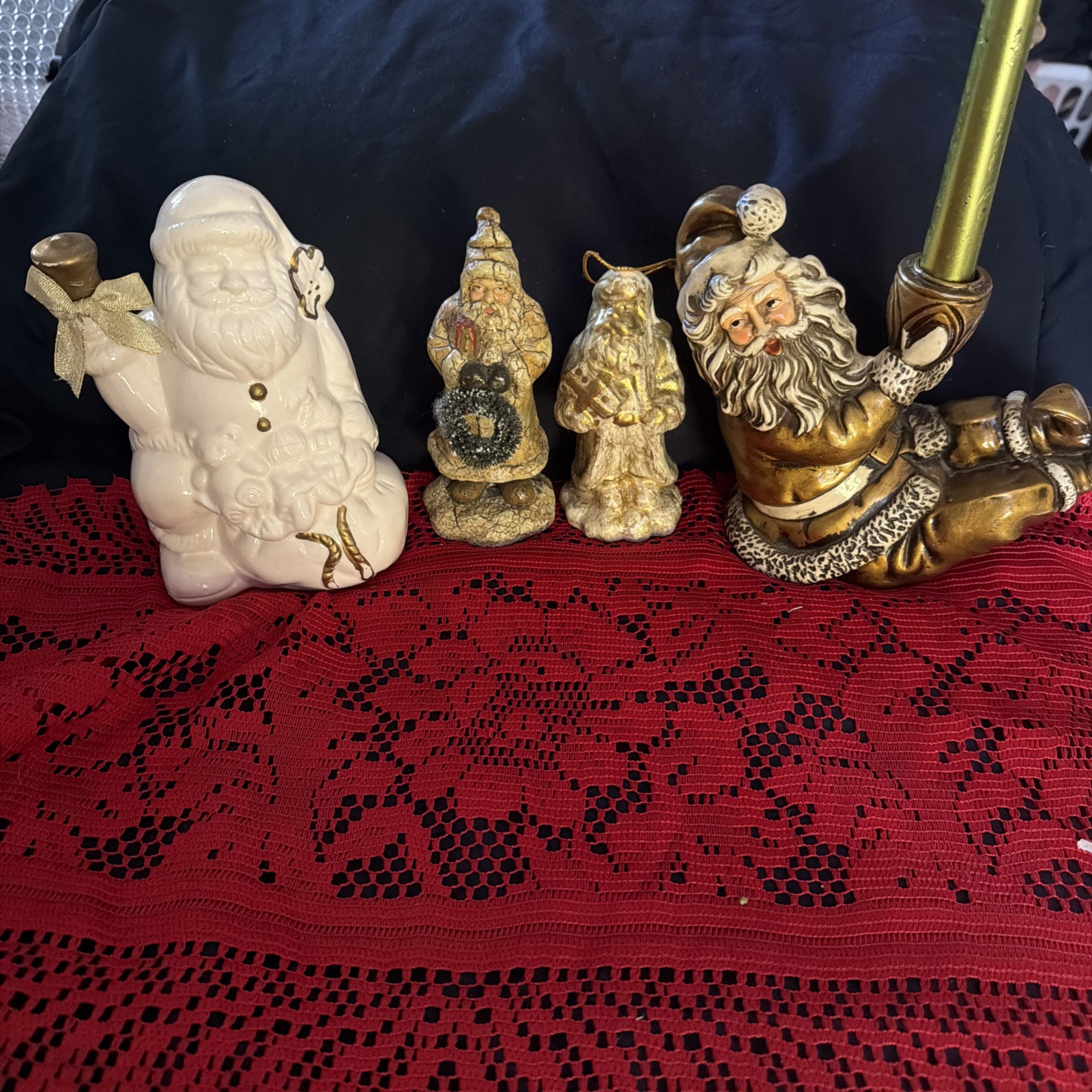 Lot Of 4 VTG White&Gold Santas 2 Figures 2 Figurines Or Ornaments Good Condition