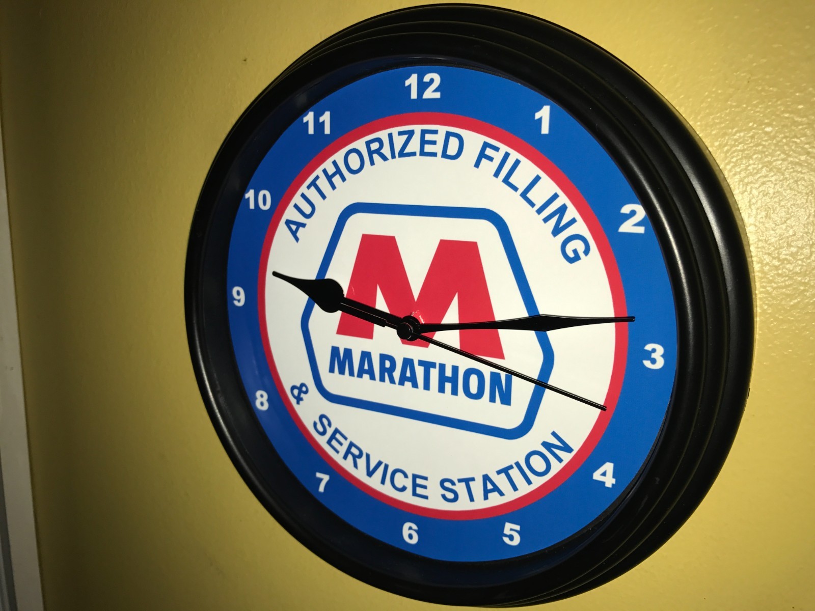 Marathon AuthFill Oil Gas Service Station Garage Man Cave Advertising Clock Sign