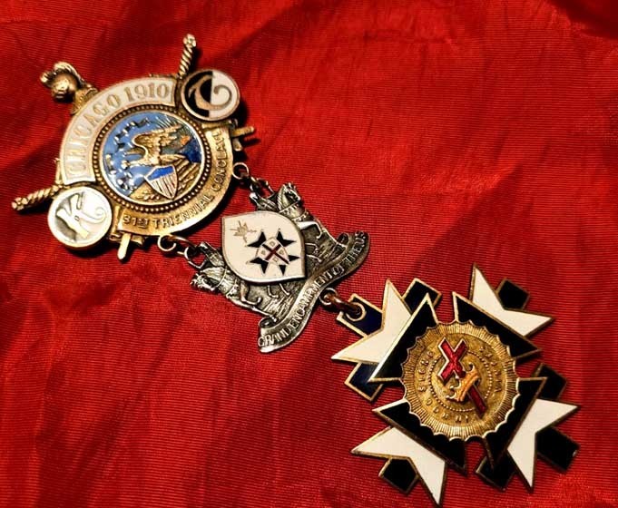 EPIC ANTIQUE Gorgeous ORNATE COLOR Rare KNIGHTS TEMPLAR JEWEL Masonic CHICAGO EPIC ANTIQUE Gorgeous ORNATE COLOR Rare KNIGHTS TEMPLAR JEWEL Masonic CHICAGO