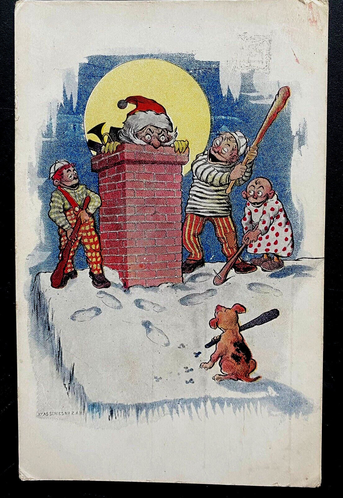 Unusual ~Kids with Babeball Bats ~Dog Rob Santa Claus ~Christmas Postcard~k272