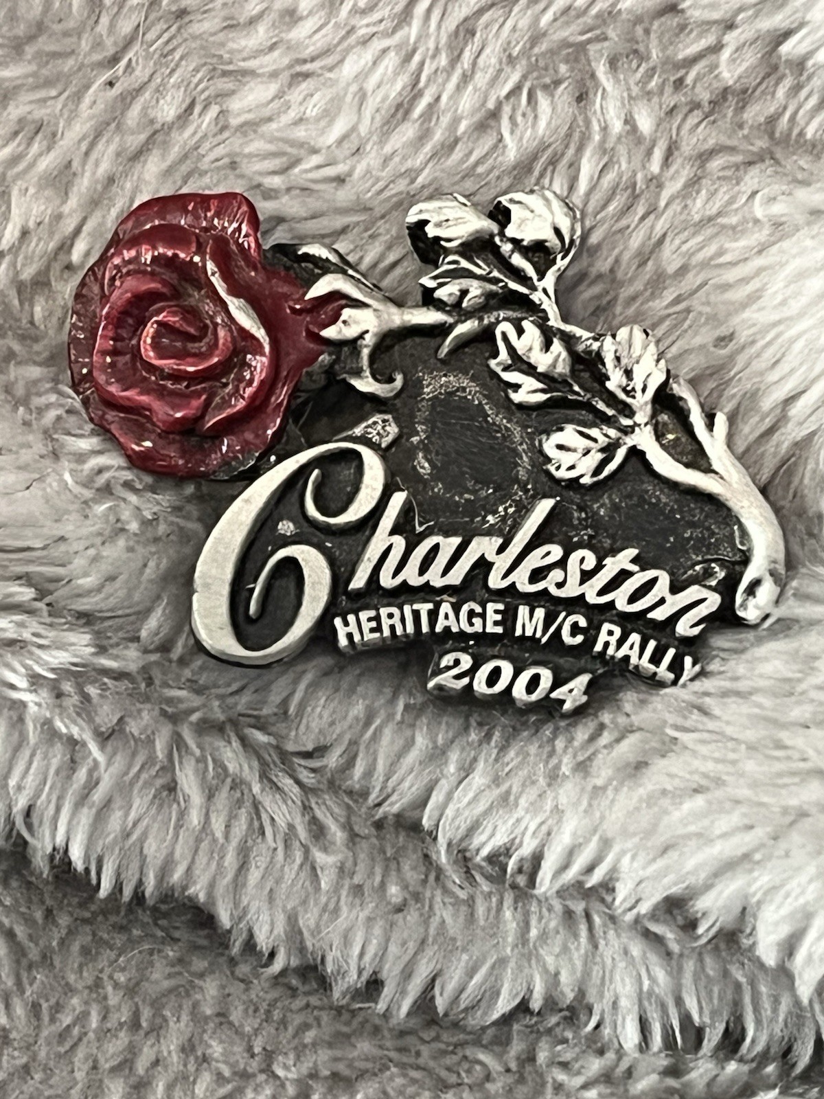 Vintage 2004 Heritage Motorcycle Rally Charleston SC Harley Red Rose Pewter Pin