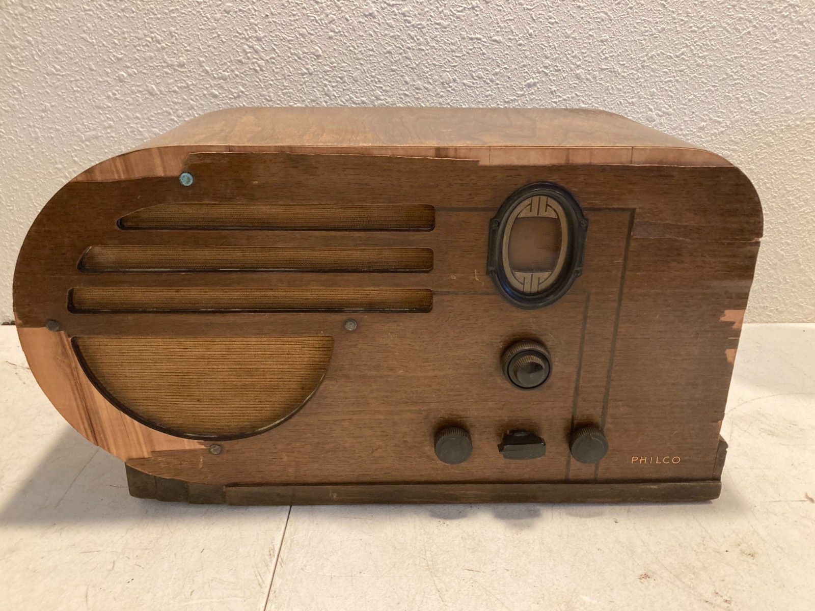 Vintage Philco 610 Large Bullet Art Deco AM/SW Tube Radio - FOR PARTS/REPAIR
