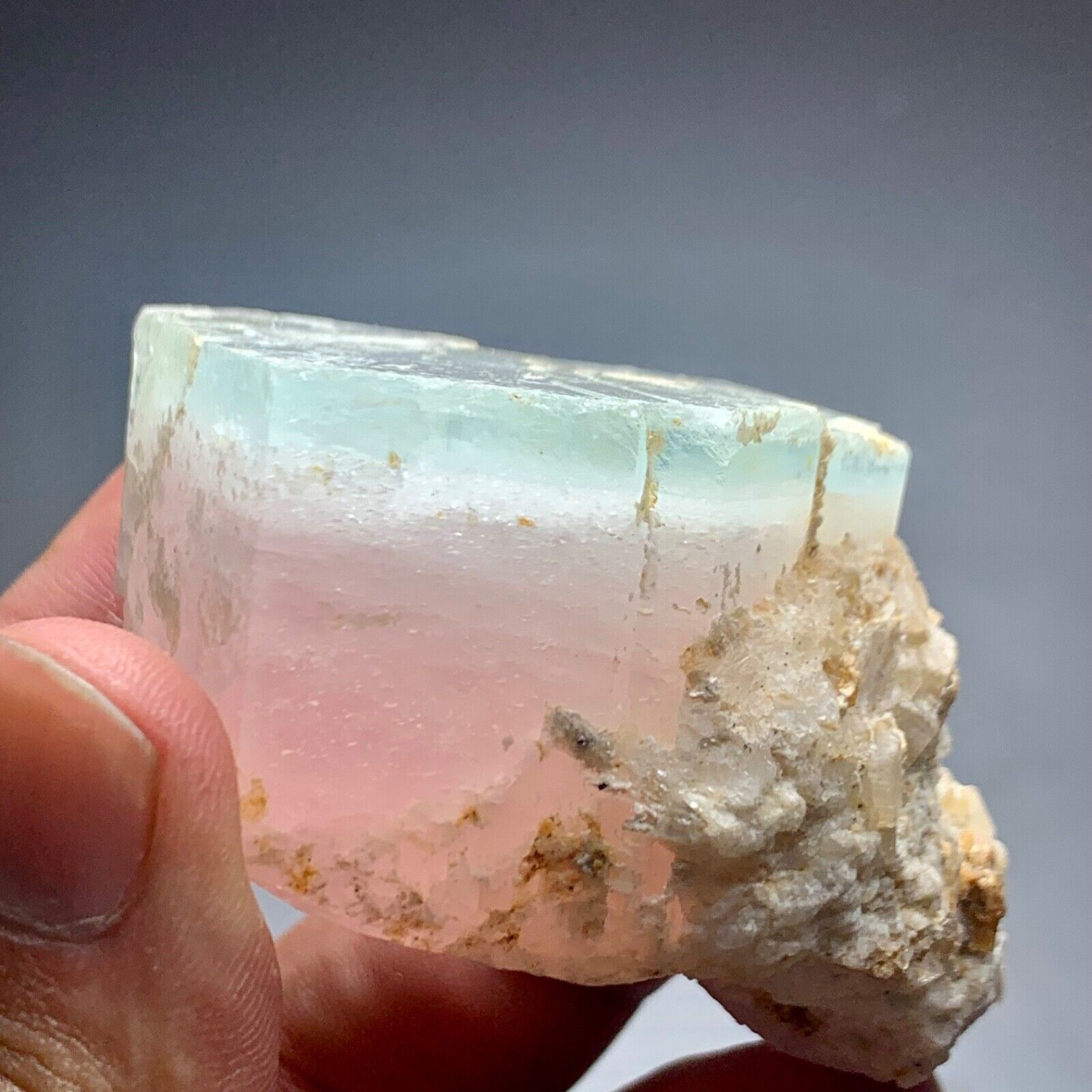 593 Cts Top Quality  Terminated Aquamarine Var Morganite Crystal From Pakistan