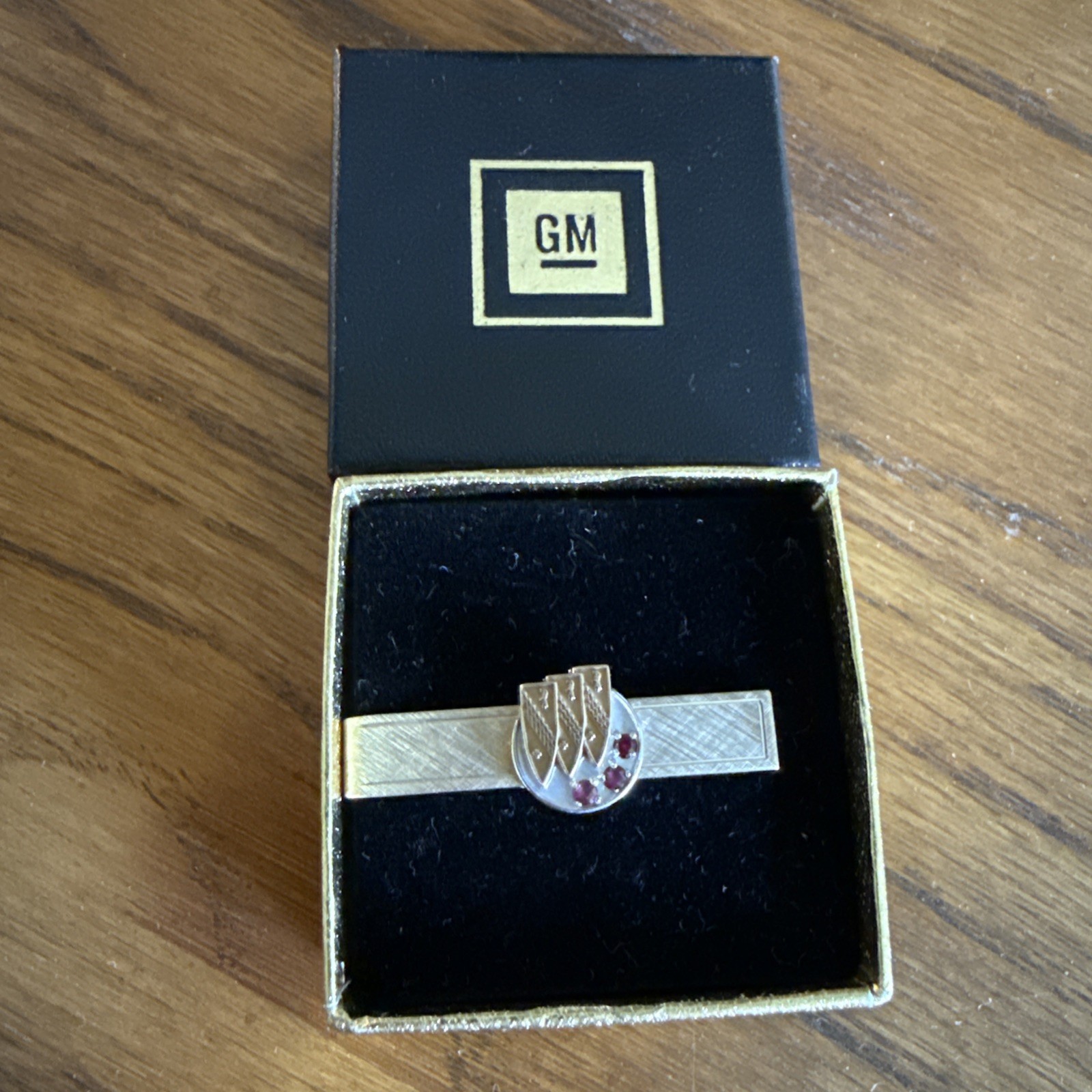Vintage 1/20 12K GF Buick Motor Car Service Award Ruby Red Stones Tie Clip GM