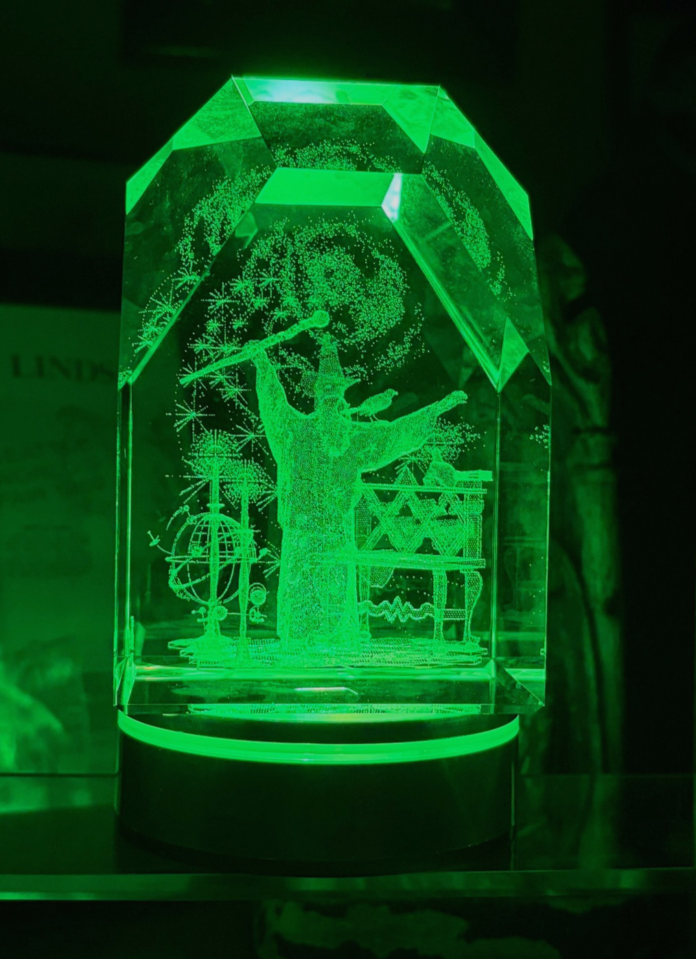 3-D LASER ETCHED CRYSTAL 4.5