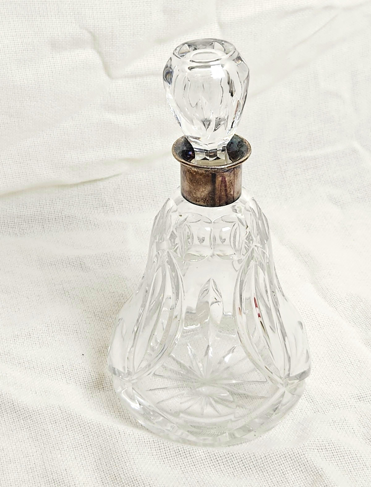 Vintage Cut Crystal Decanter Silver Collar Starburst Base Faceted Stopper
