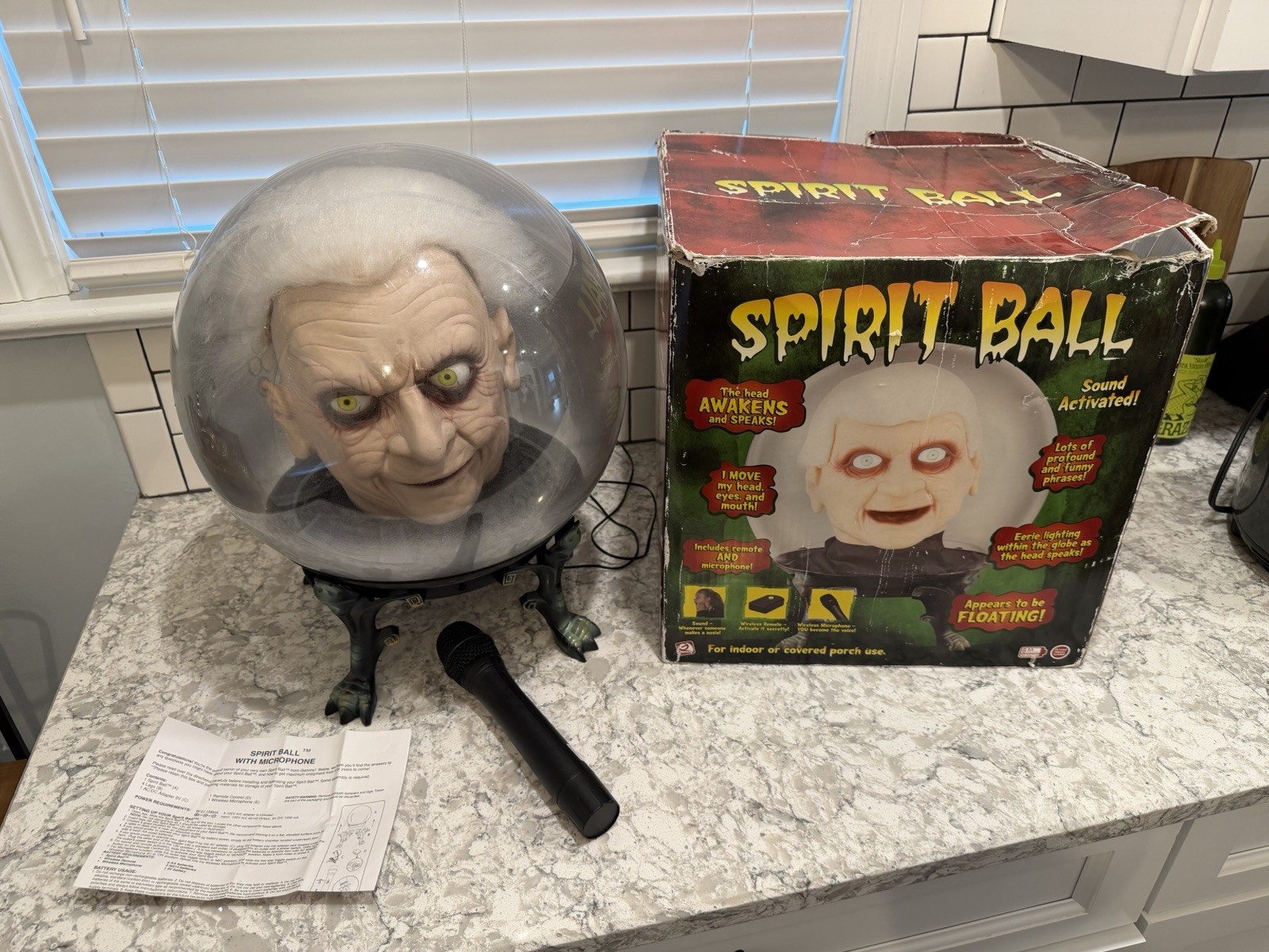 GEMMY SPIRIT BALL TALKING HEAD 14” HALLOWEEN SENSOR 2005 HORROR With Microphone