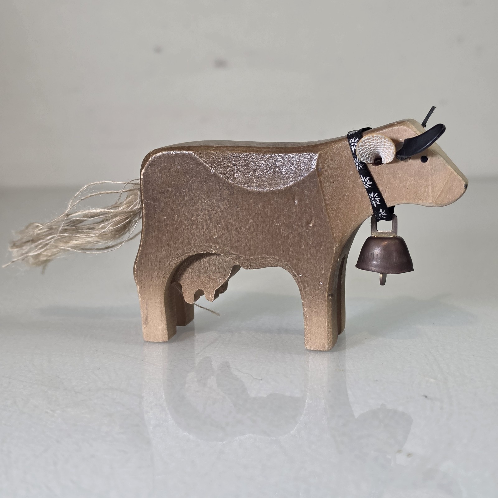 Vintage Trauffer Swiss Wooden Hand Carved Bell Figurine Folk Art 4\