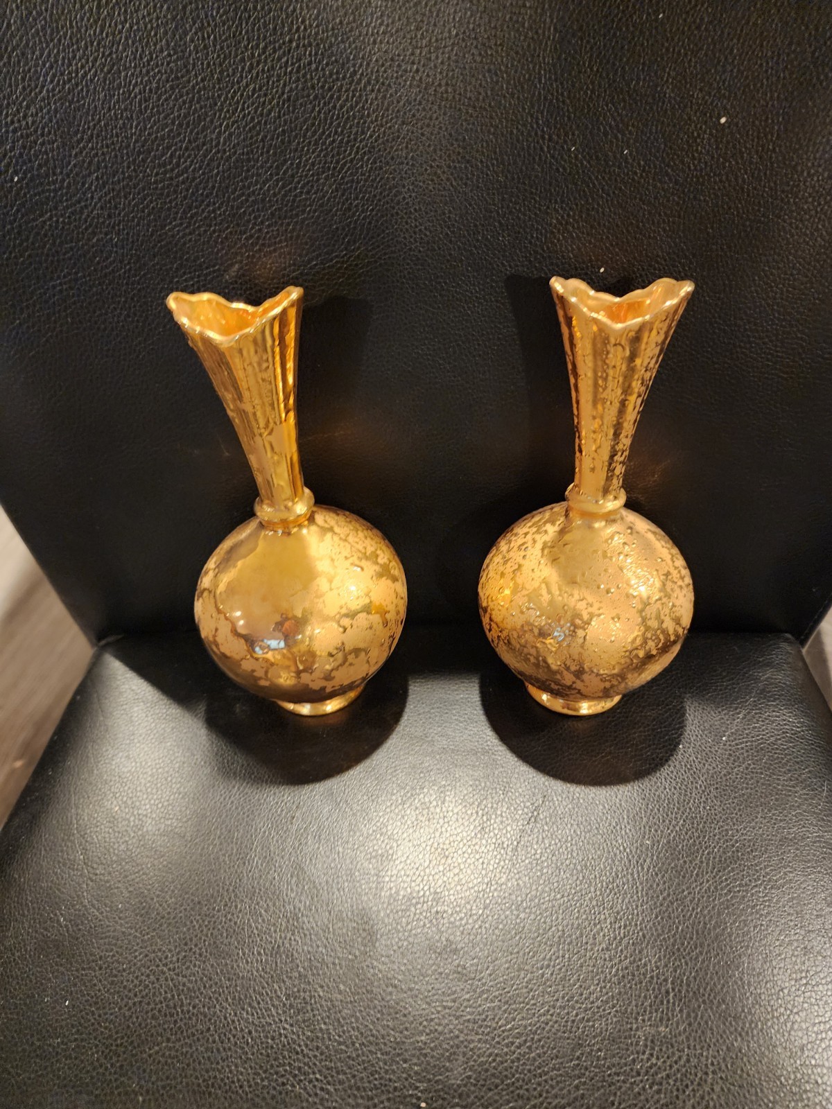 Vintage Warranted 22Karat Gold D193 Bud Vase Pair Vintage Warranted 22Karat Gold D193 Bud Vase Pair