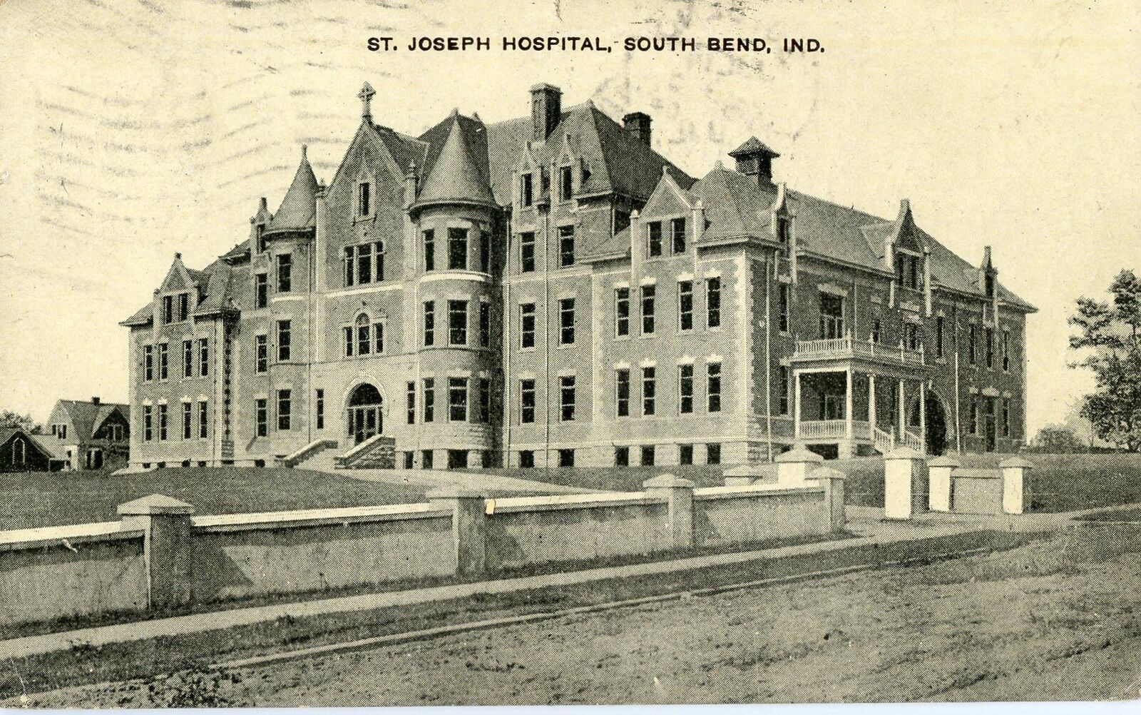 1908 ST JOSEPH HOSPITAL*SOUTH BEND INDIANA*BLACK & WHITE ANTIQUE POSTCARD