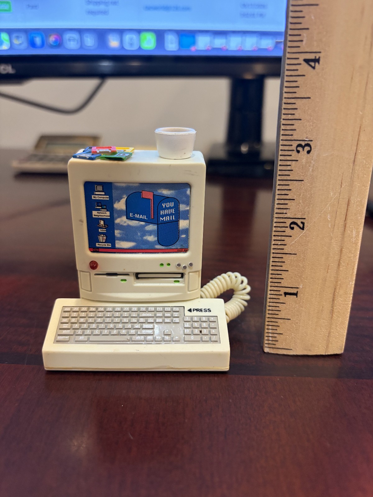 Vintage 1997 You’ve Got Mail-Talking, blinking led Computer Refrigerator Magnet