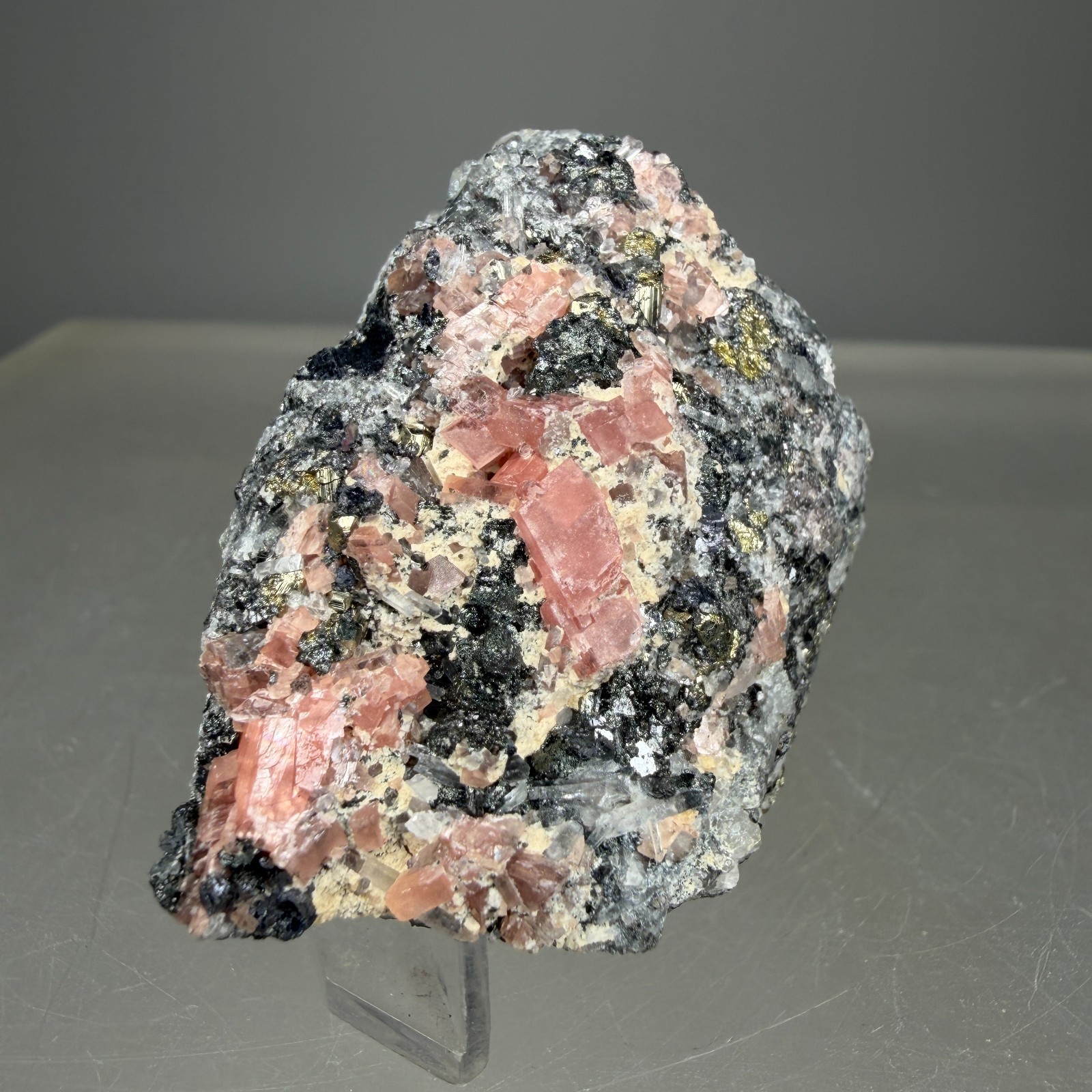 Rhodochrosite, Quartz, Tetrahedrite: Sweet Home Mine, Park Co., Colorado