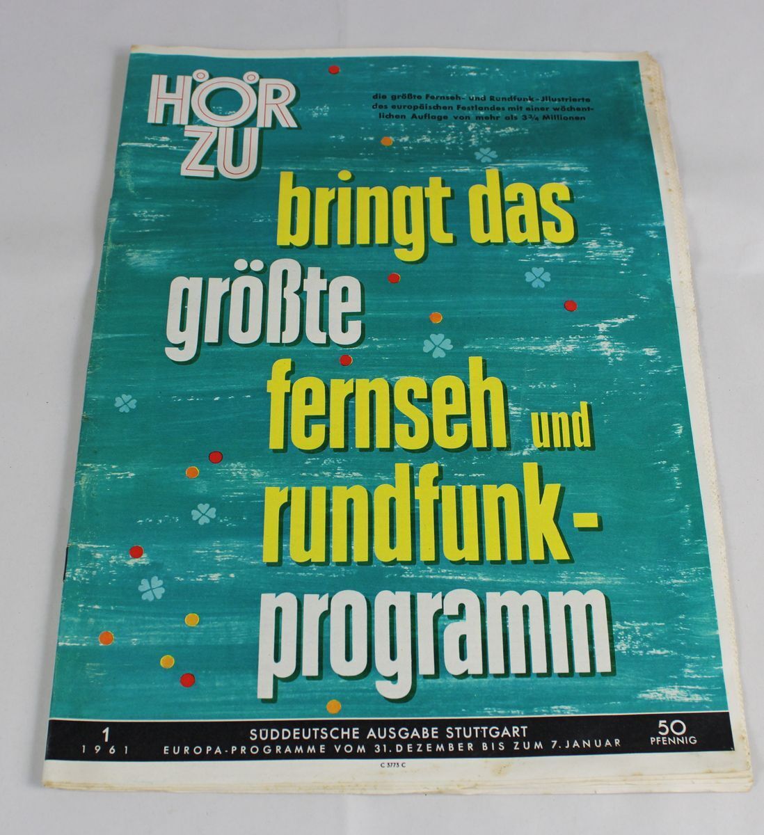 C12 / Hörzu No. 1/1961 - Original Vintage Ferneszeitung with Beautiful Old Metal