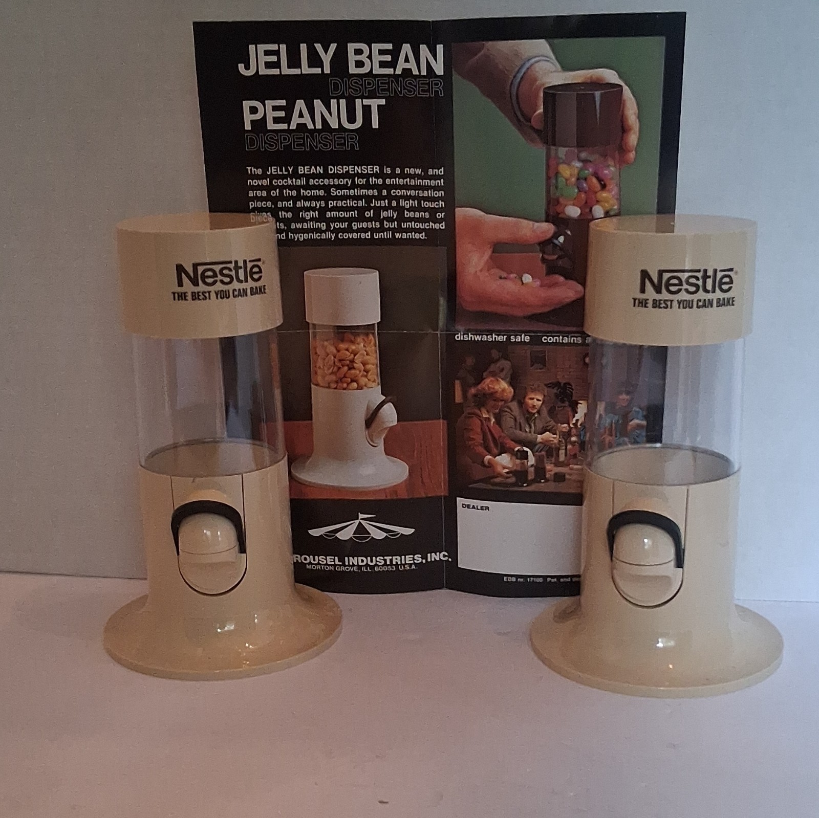 Nestlé Candy & Nuts Advertising Dispenser, Beige/Clear Jelly Bean Peanut