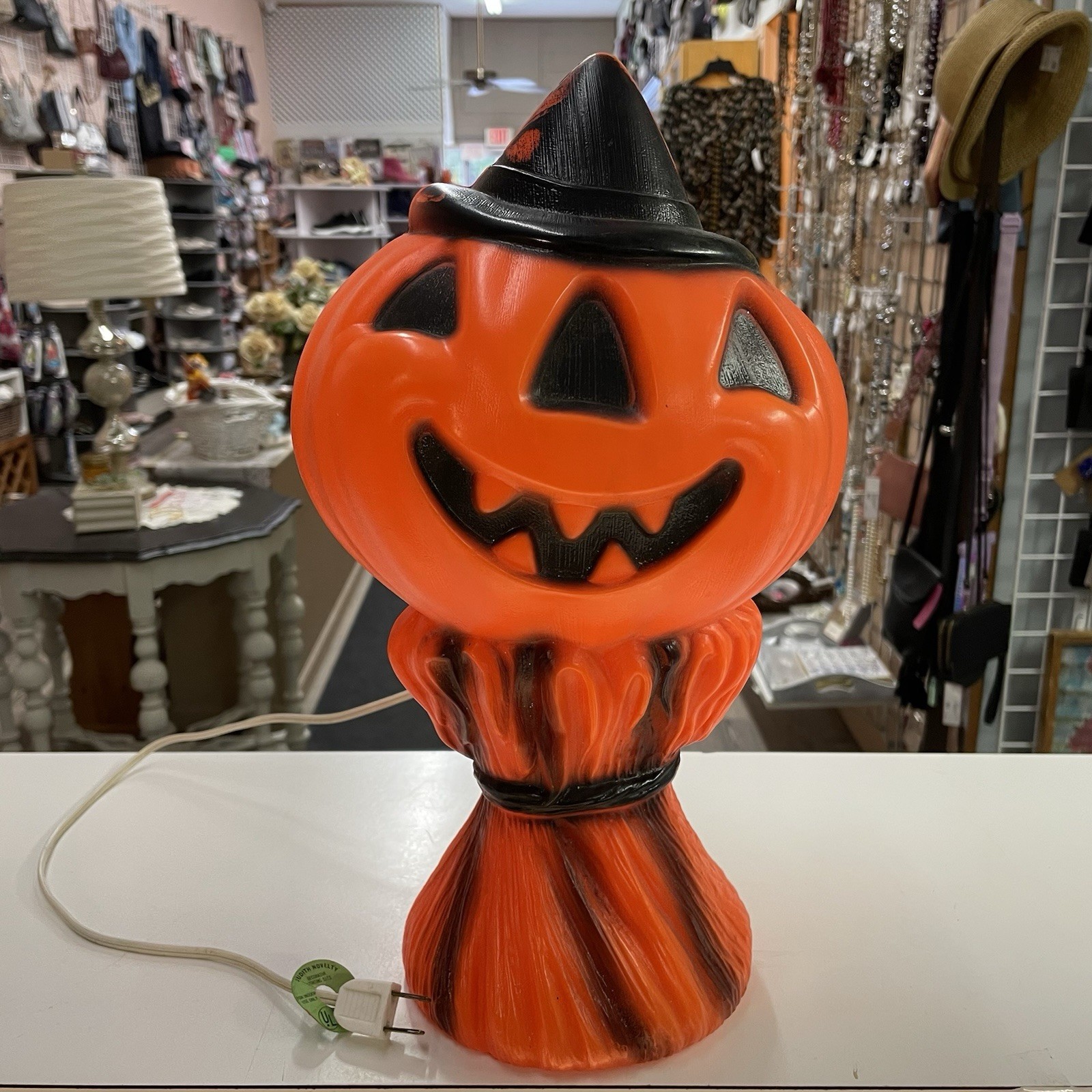 Empire Blow Mold Pumpkin Hat on Hay Stack JACK O\' LANTERN USA 1969 Halloween Vtg Empire Blow Mold Pumpkin Hat on Hay Stack JACK O\' LANTERN USA 1969 Halloween Vtg