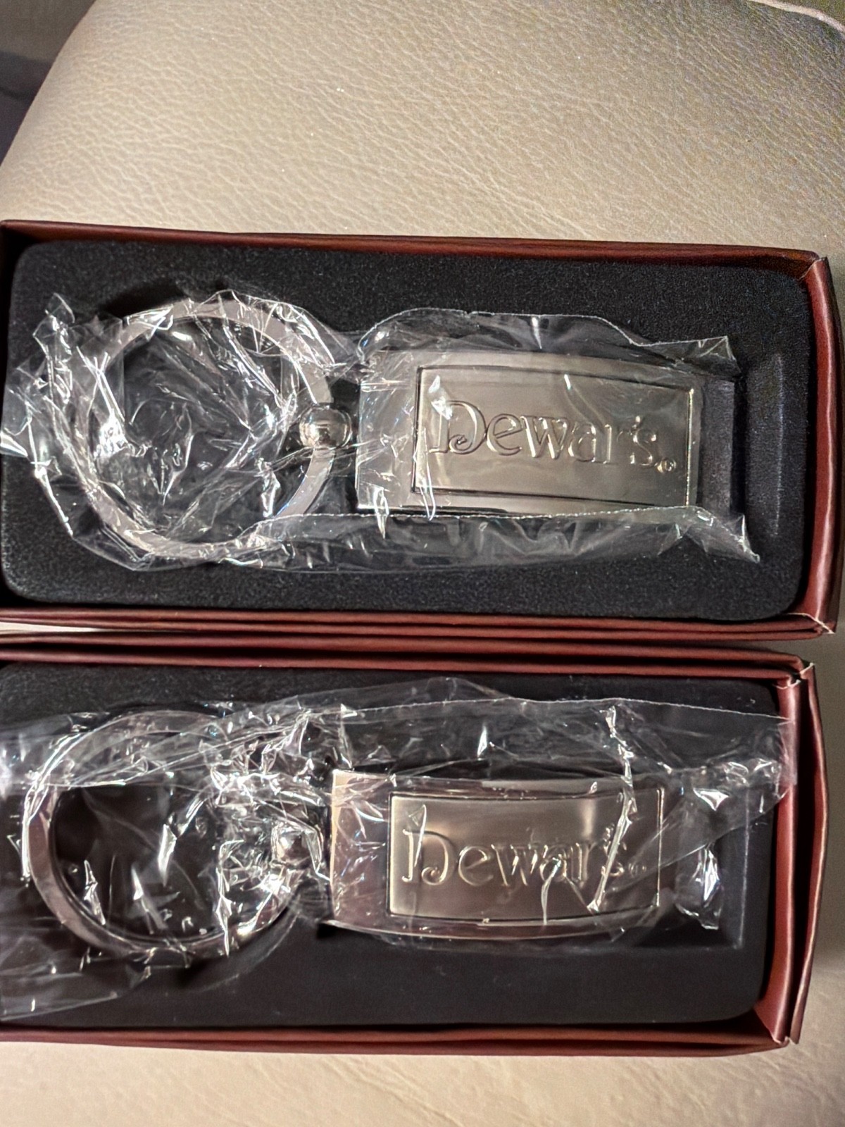 DEWAR\'S, 2 Dewar\'s Scotch Whisky Silver Metal Keychains - Pristine New In Box DEWAR\'S, 2 Dewar\'s Scotch Whisky Silver Metal Keychains - Pristine New In Box