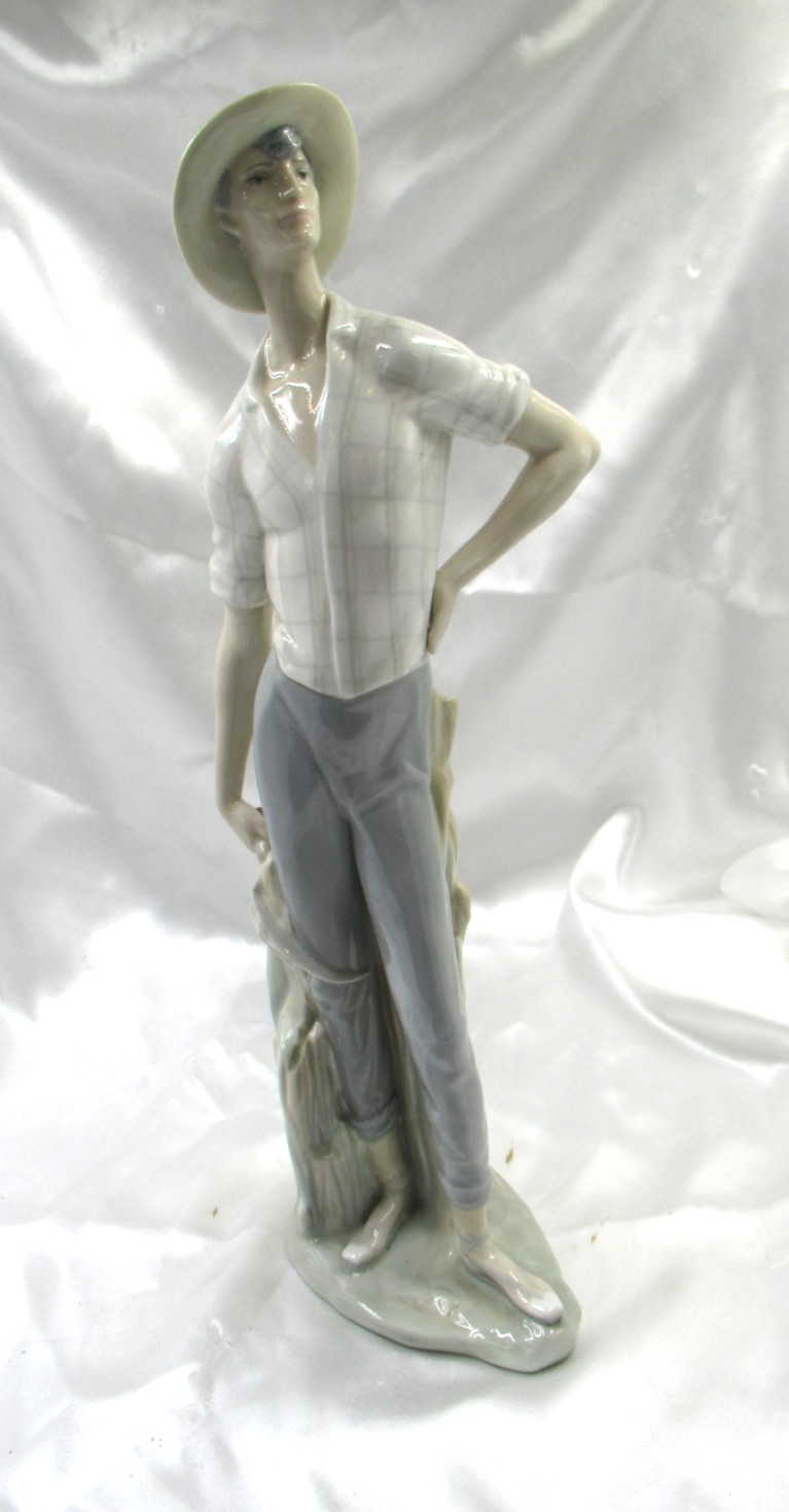 Lladro Harvester Man #4581 1970-1981 Retired 16.5 Lladro Harvester Man #4581 1970-1981 Retired 16.5