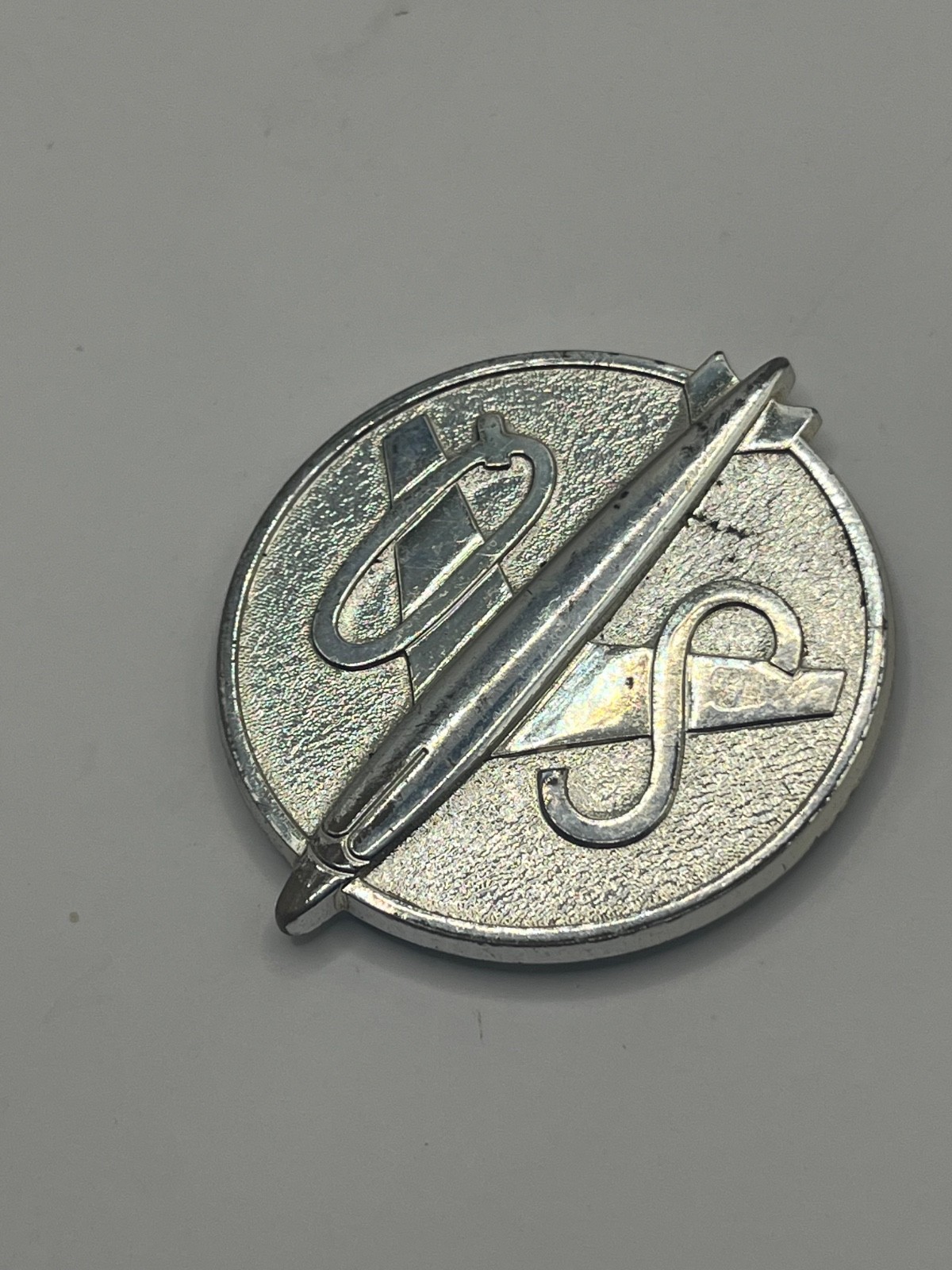 1955-56 Captain Midnight Secret Squadron SQ Decoder Badge Ovaltine Premium Rare