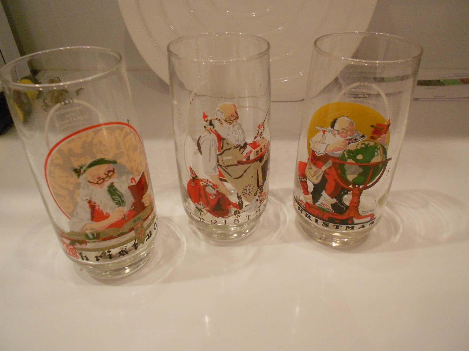 coca cola norman rockwell holiday santa glasses (3) vg+ 6