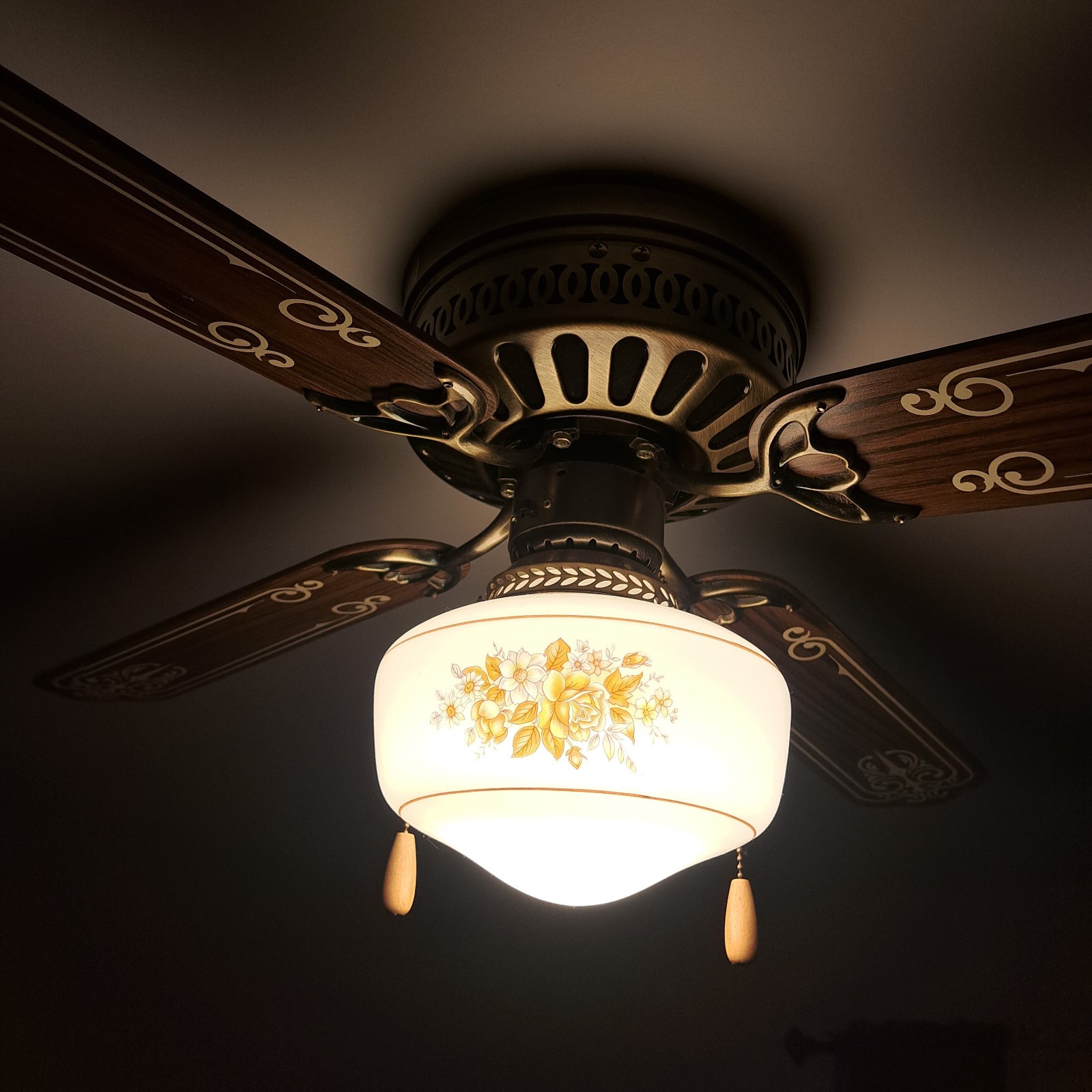Vintage SMC Ceiling Fan Floral Design Glass Globe Light Shade Cover Model U42