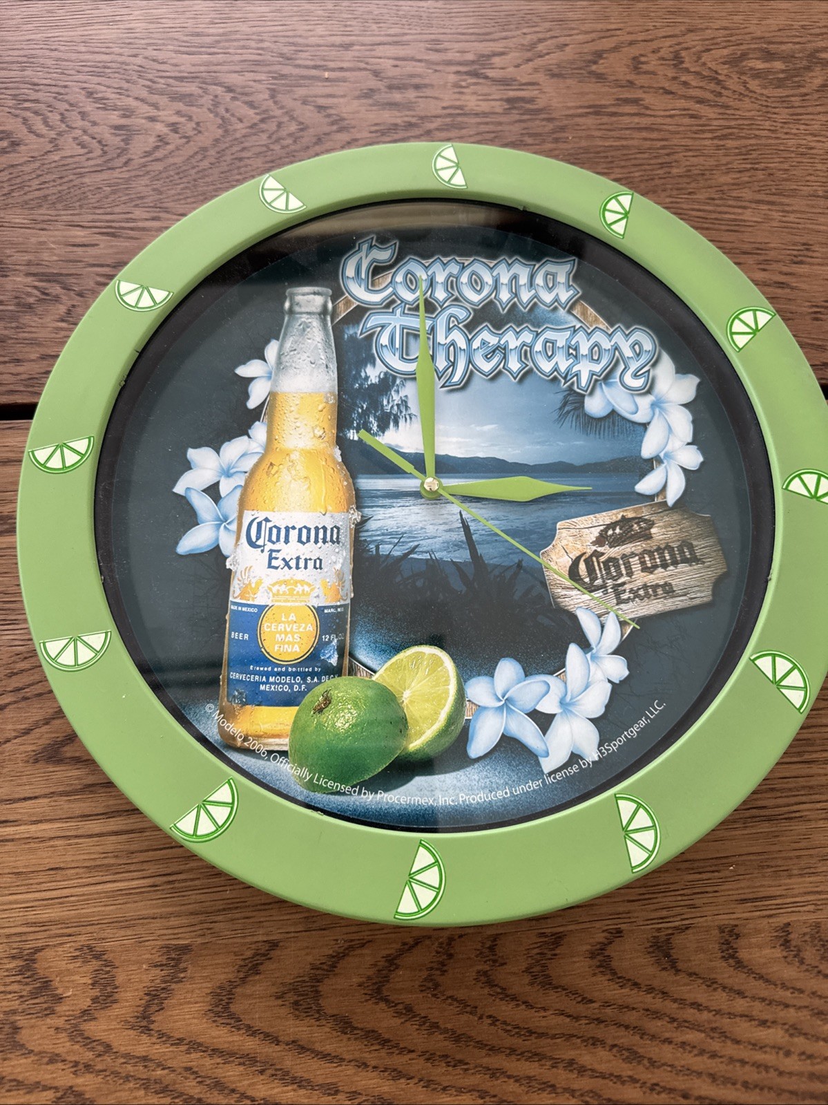 Corona Extra Modelo ;\