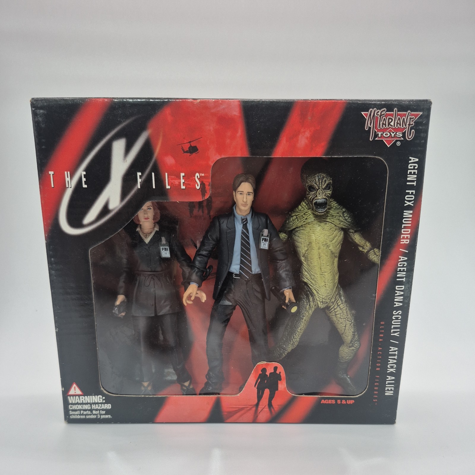 1998 The X-Files McFarlane Toys 3 Pack Fox Mulder Dana Scully Alien 1998 The X-Files McFarlane Toys 3 Pack Fox Mulder Dana Scully Alien