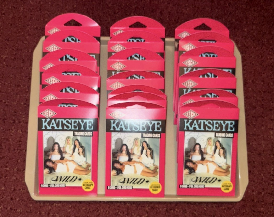 19 KATSEYE Trading Card Packs