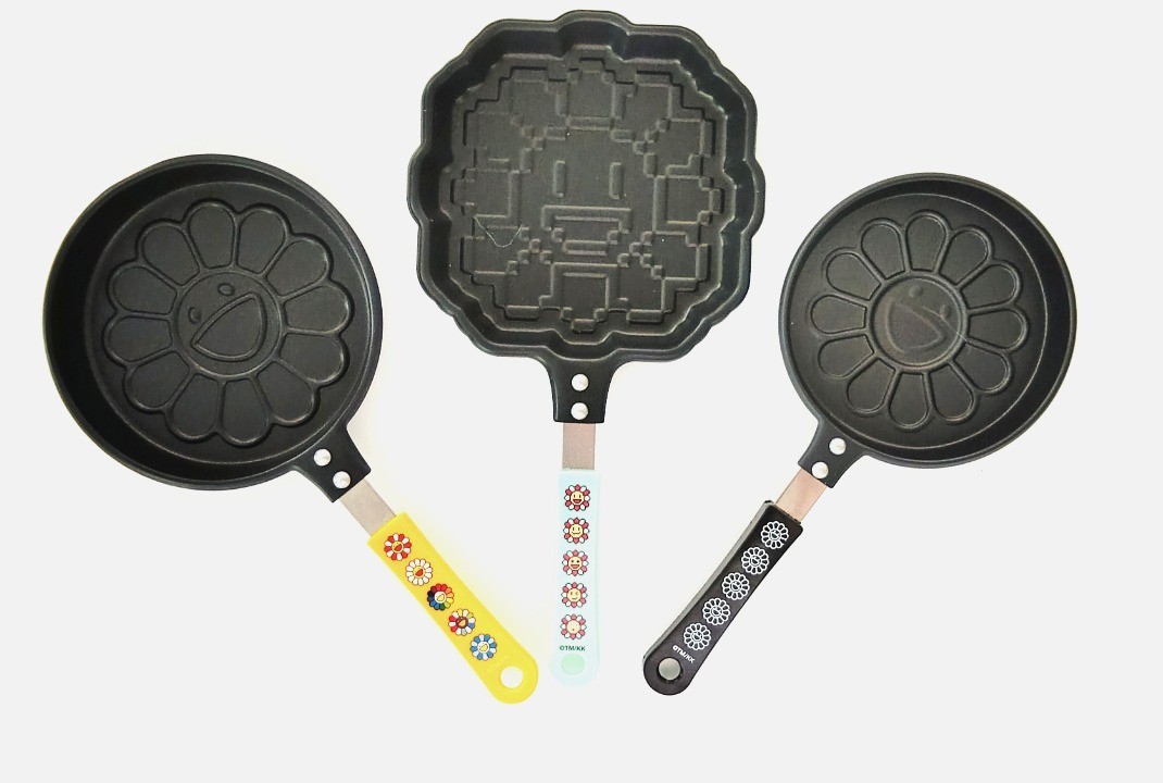 NEW Takashi Murakami Flower Pancake Pan Complete Set of 3 Made in Japan