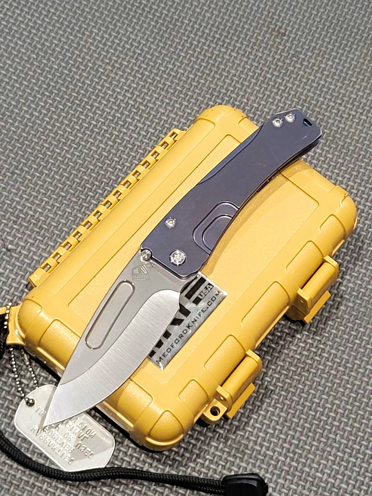 Medford Knife & Tool Slim Midi Blue Titanium/MagnaCut Drop Point