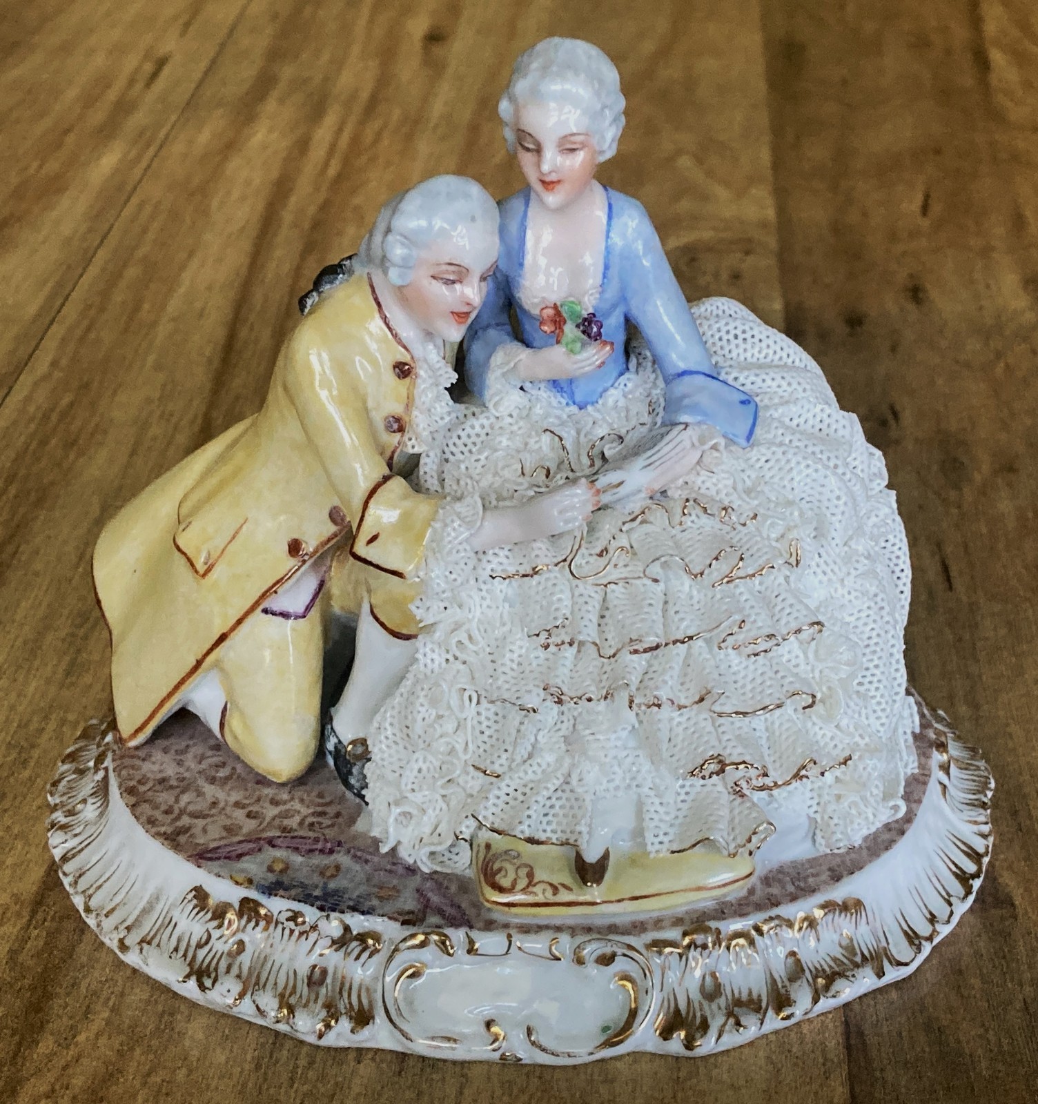 Luigi Fabris Porcelain Courting Couple Figurine w/Book Reading Lace 4\