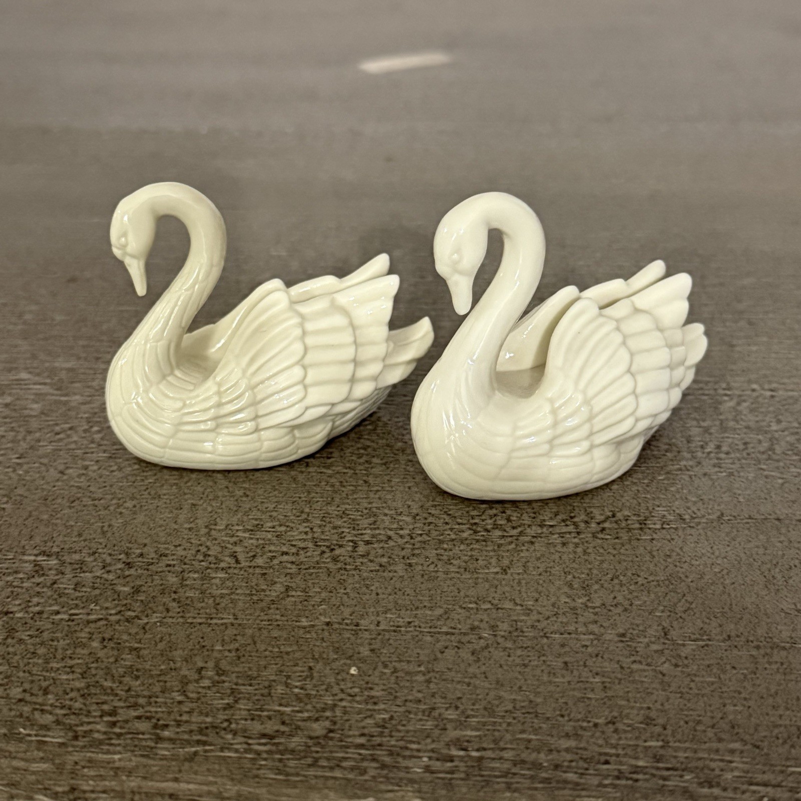 Lot of 2 Lenox Swan Porcelain Place Card Holders Figurines Lot of 2 Lenox Swan Porcelain Place Card Holders Figurines