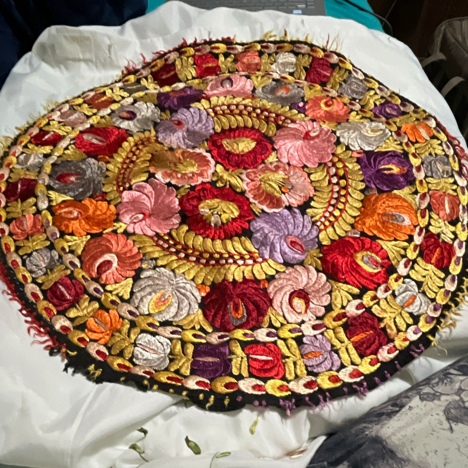 Beautiful round Matyo Hungarian Beautiful round Matyo Hungarian