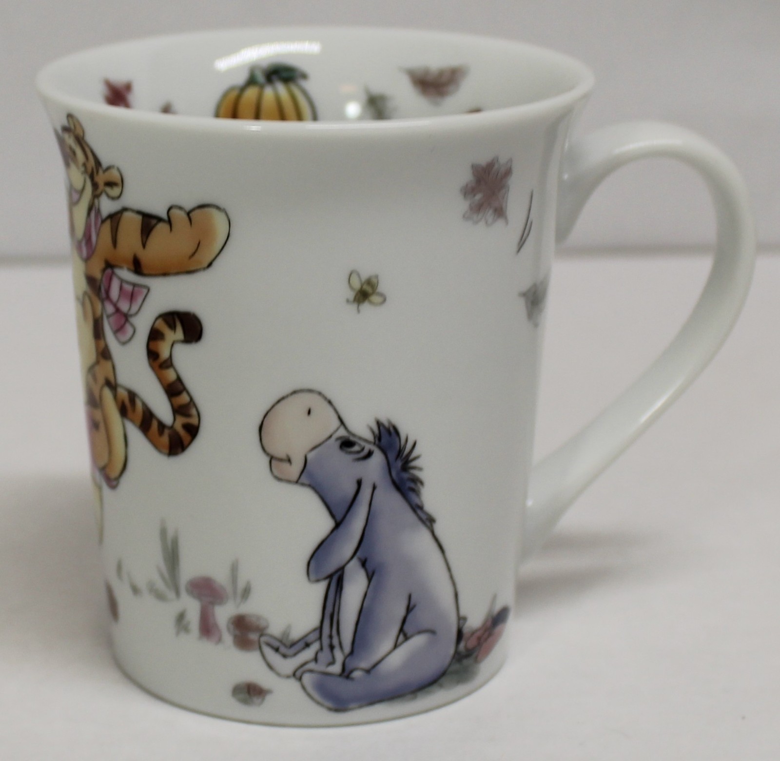 Disney Winnie The Pooh Tigger Eeyore Harvest Pumpkin Fall Leaves Ceramic Coffee