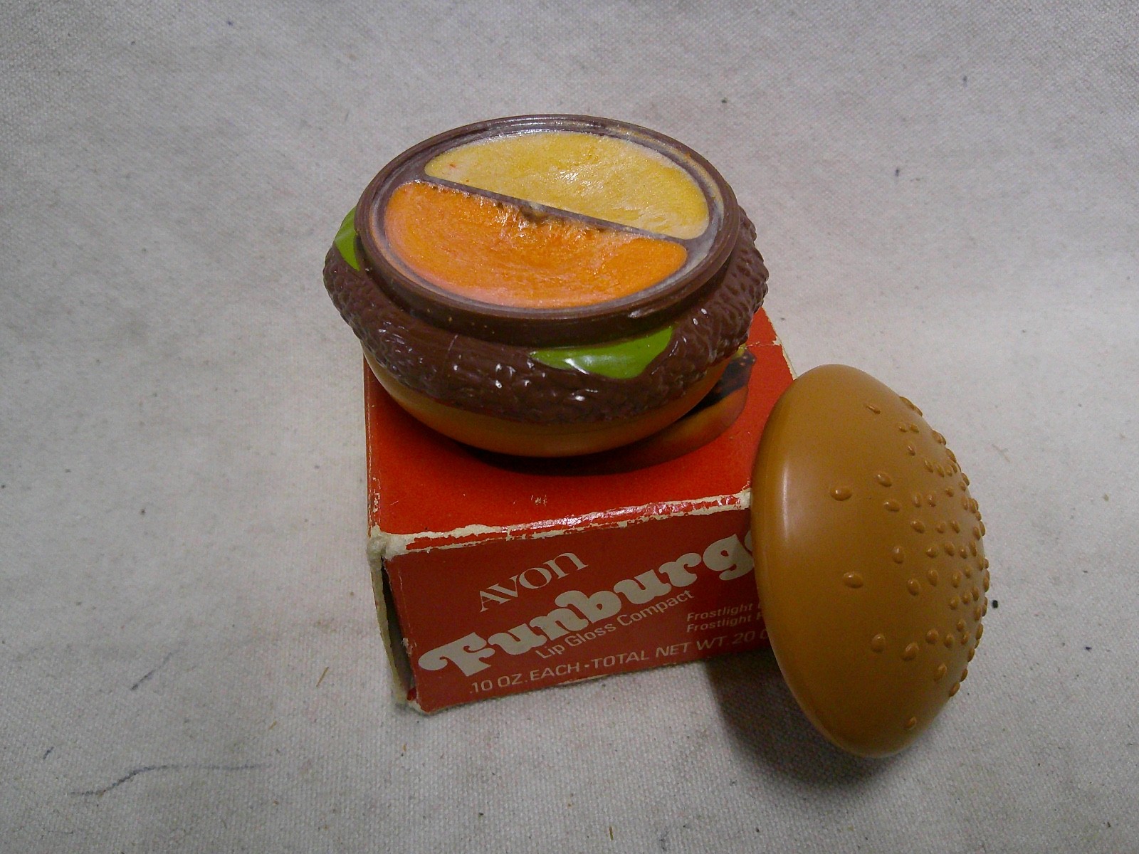 1977 Avon Funburger compact lip gloss in box used but near full 1976 1975