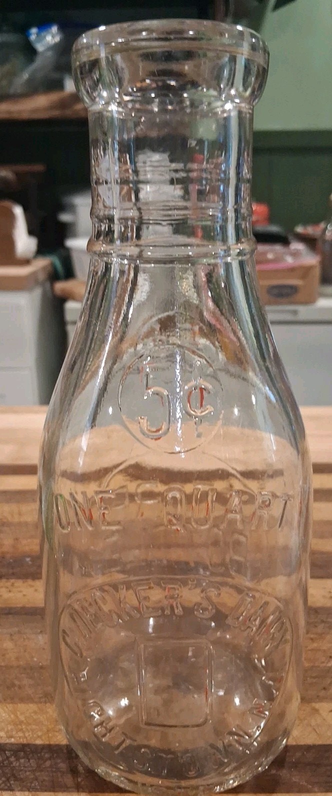 Vtg 1930s Embossed Deckers Dairy Milk  HIGHTSTOWN N.J.  5ct Dep. Store Bottle