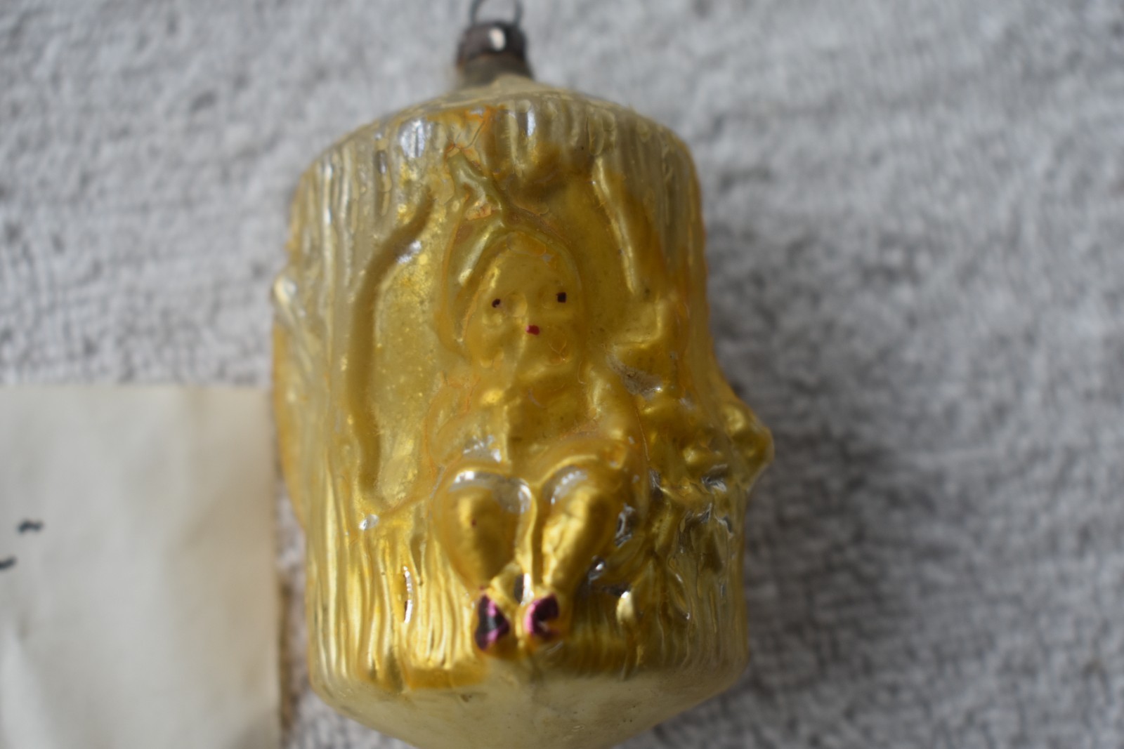 RARE ANTIQUE VTG GERMAN BLOWN GLASS GIRL IN LOG CHRISTMAS ORNAMENT 1925? 3