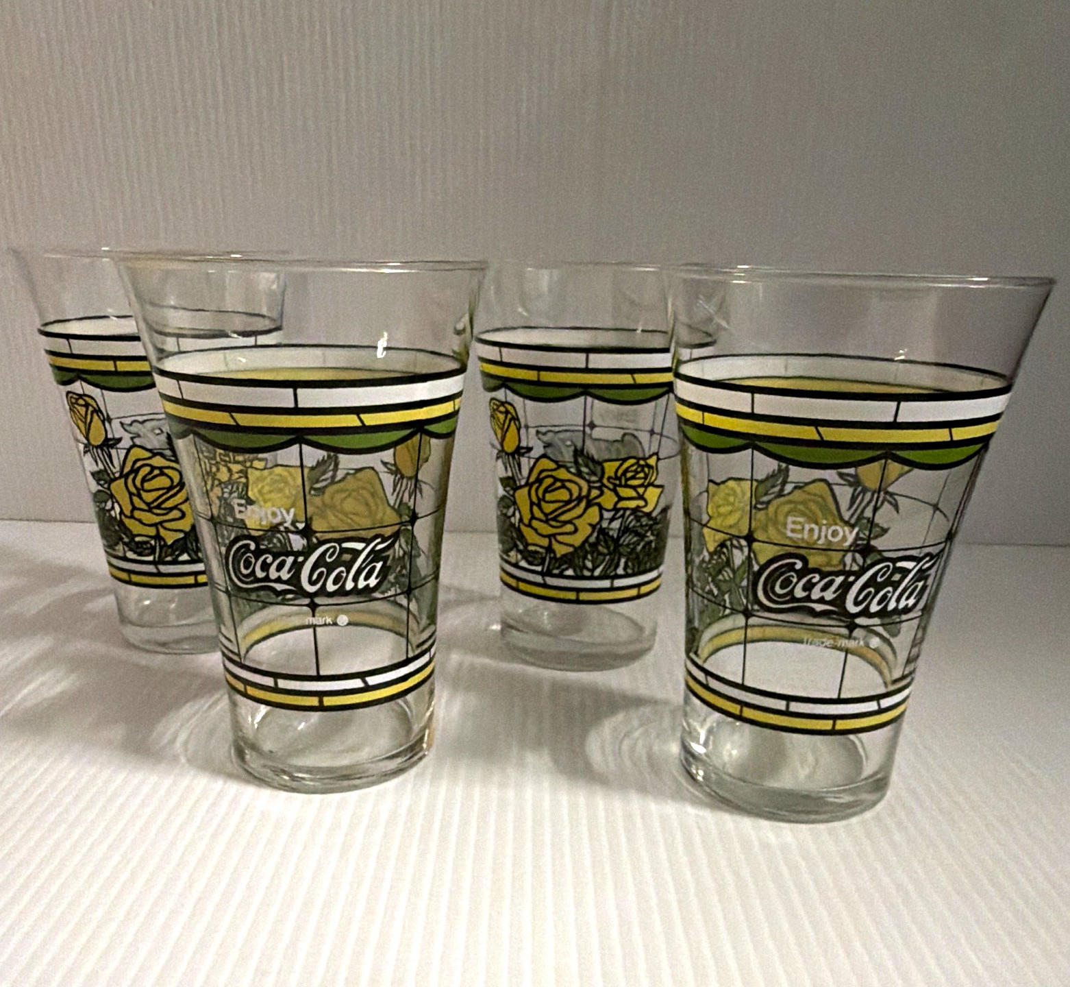 Vintage Coca-Cola Set of 4 \ Vintage Coca-Cola Set of 4 \