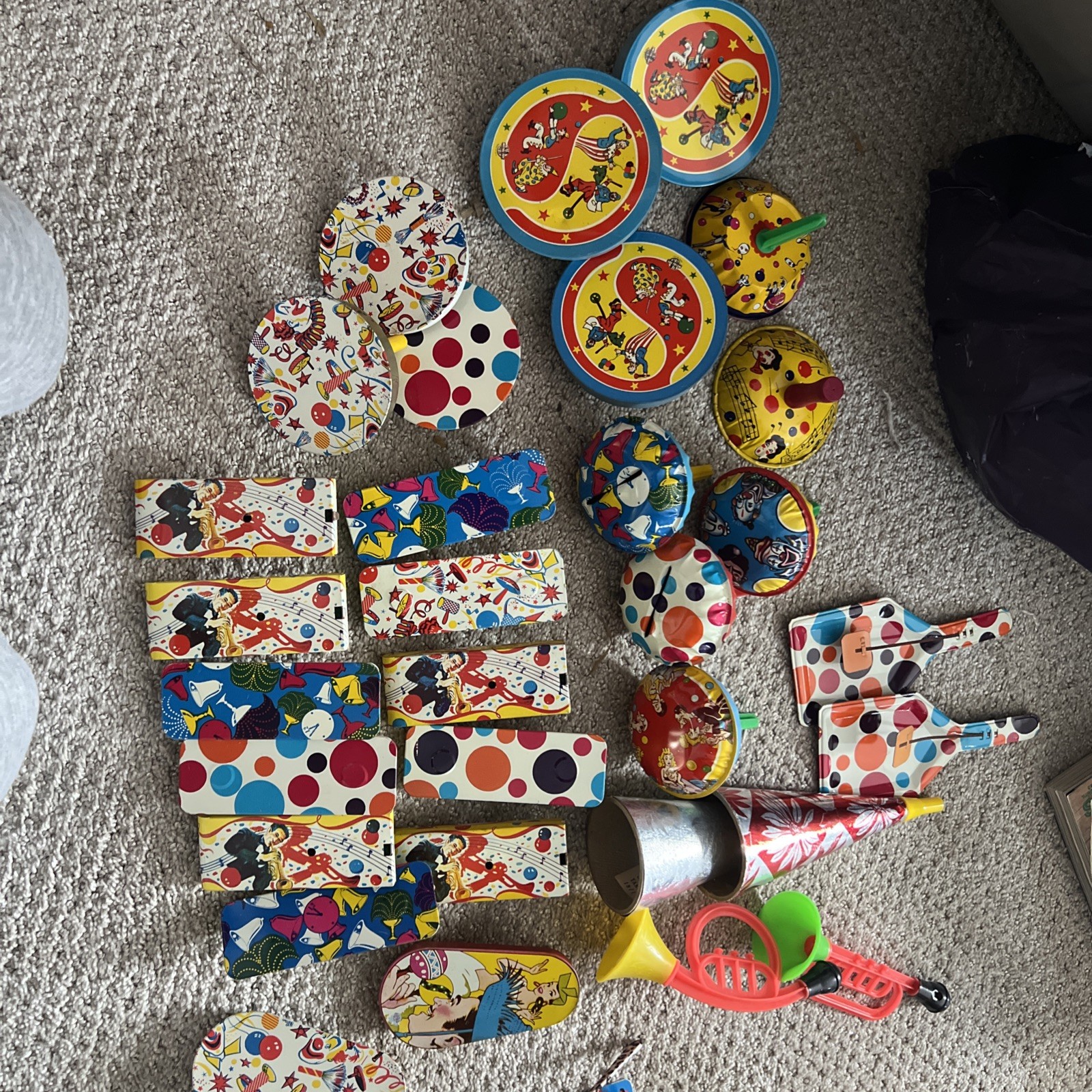 Lot Of   27  Vintage New Years Eve Metal Noise Makers