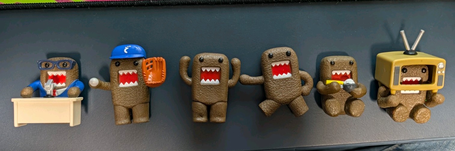 Domo Kun Lot of 6 PVC Plastic 2008 Mini Figurines