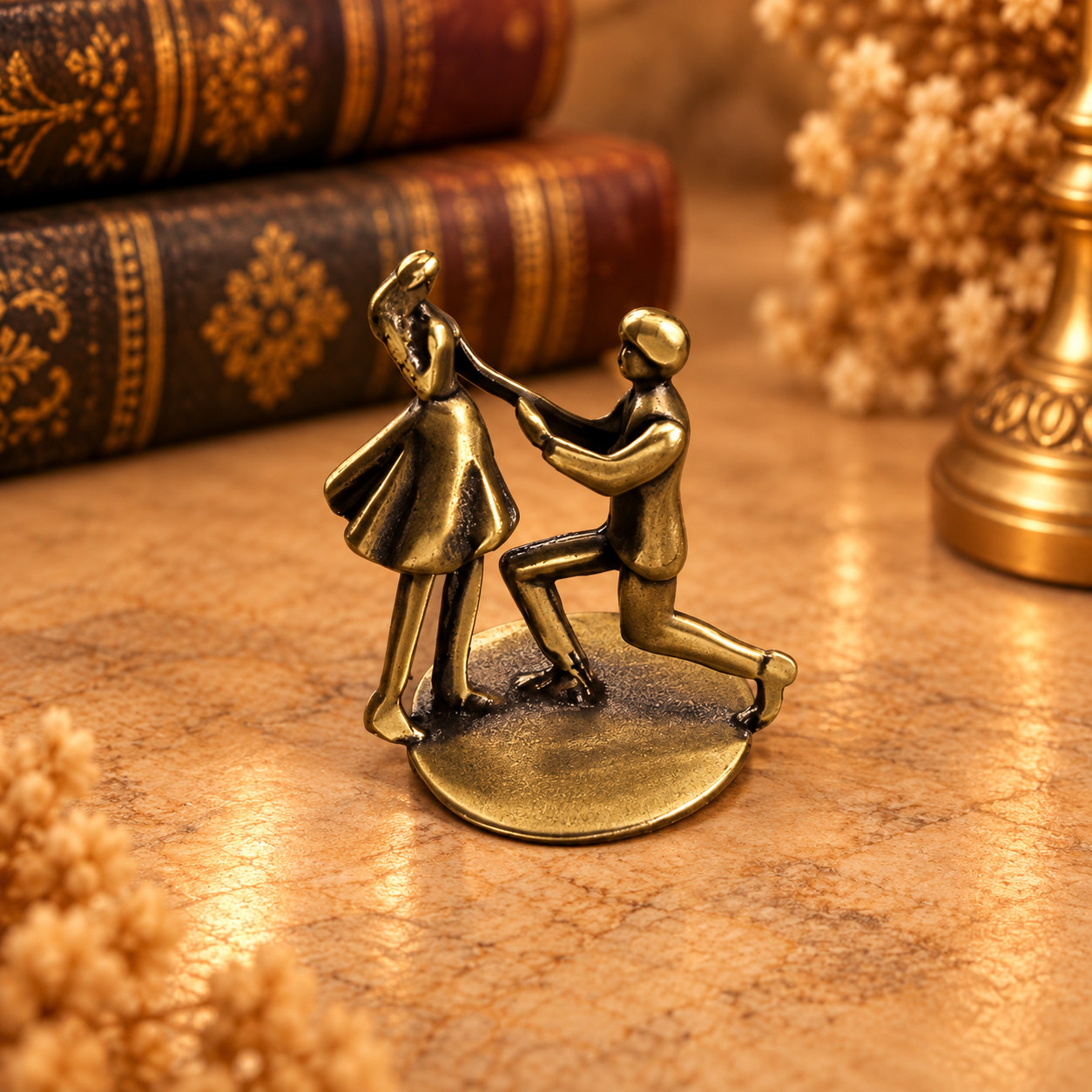 Mini Vintage Brass Proposing Couple Statue Ornament Collectible CUTE GIFT DECOR Mini Vintage Brass Proposing Couple Statue Ornament Collectible CUTE GIFT DECOR