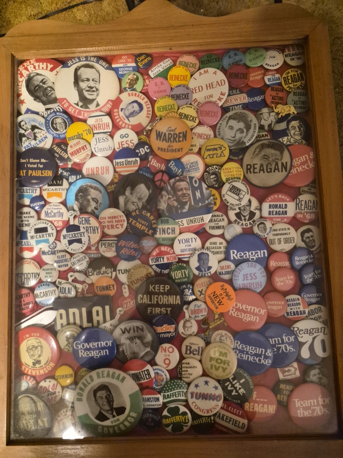 Large Collection Of Campaign Pins/Buttons Ronald Reagan/Eugene McCarthy/Adlai 