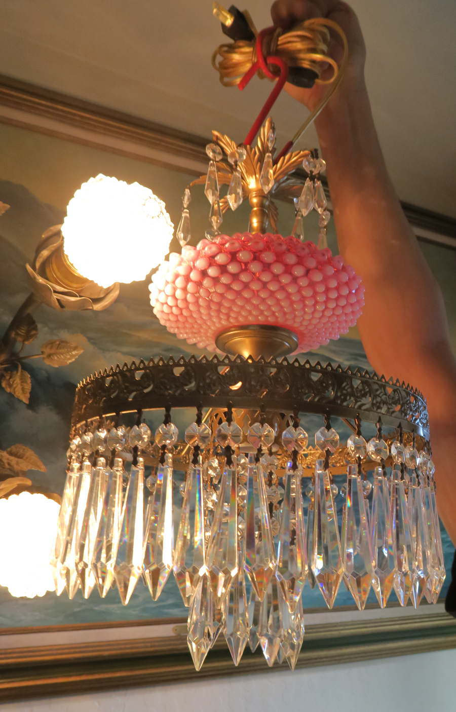 Lamp Vintage Chandelier SWAG Fenton hobnail Opalescent Cranberry brass Glass old
