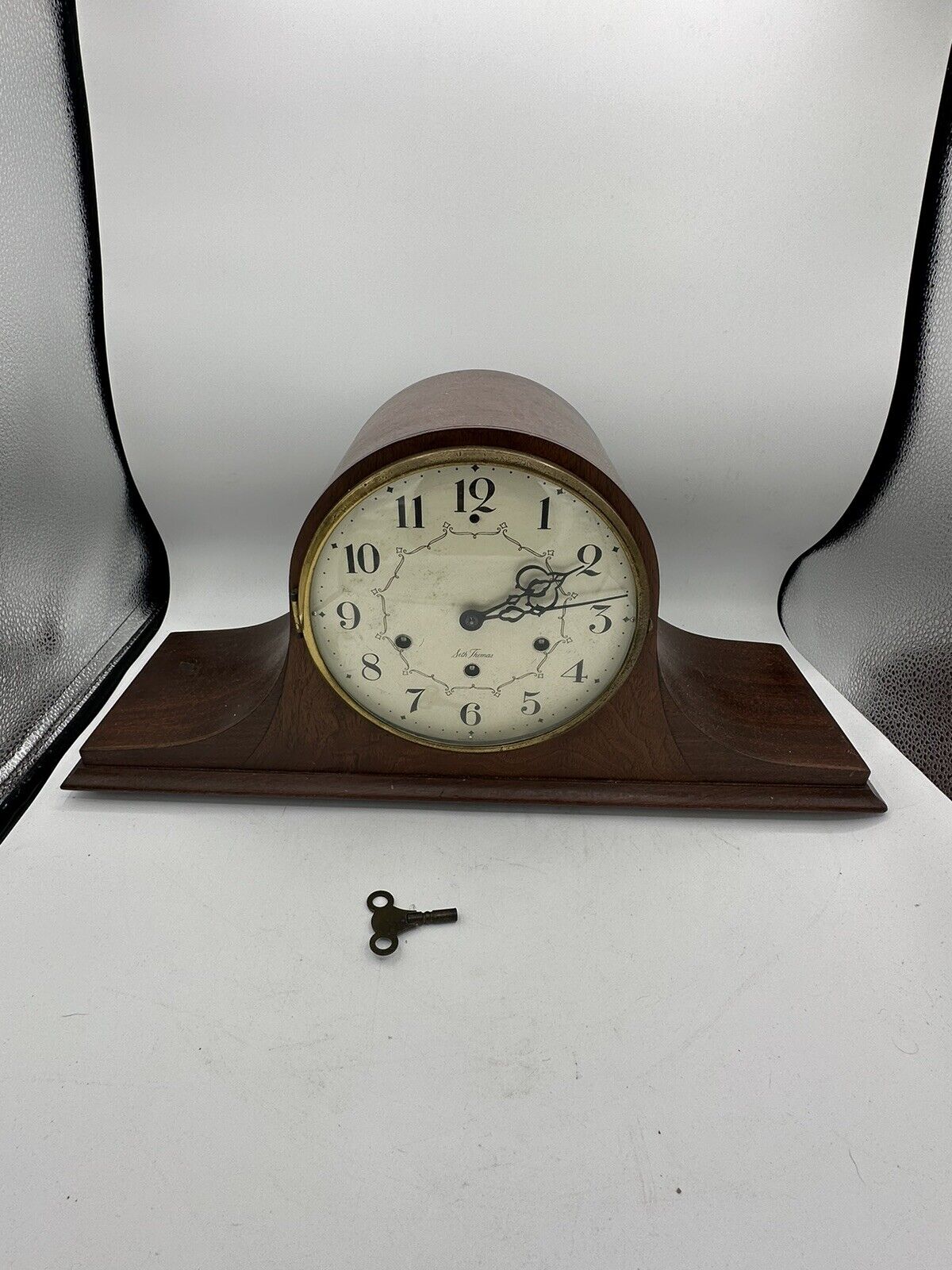 Vintage Seth Thomas Chiming Mantle Clock Working Tested W/Key