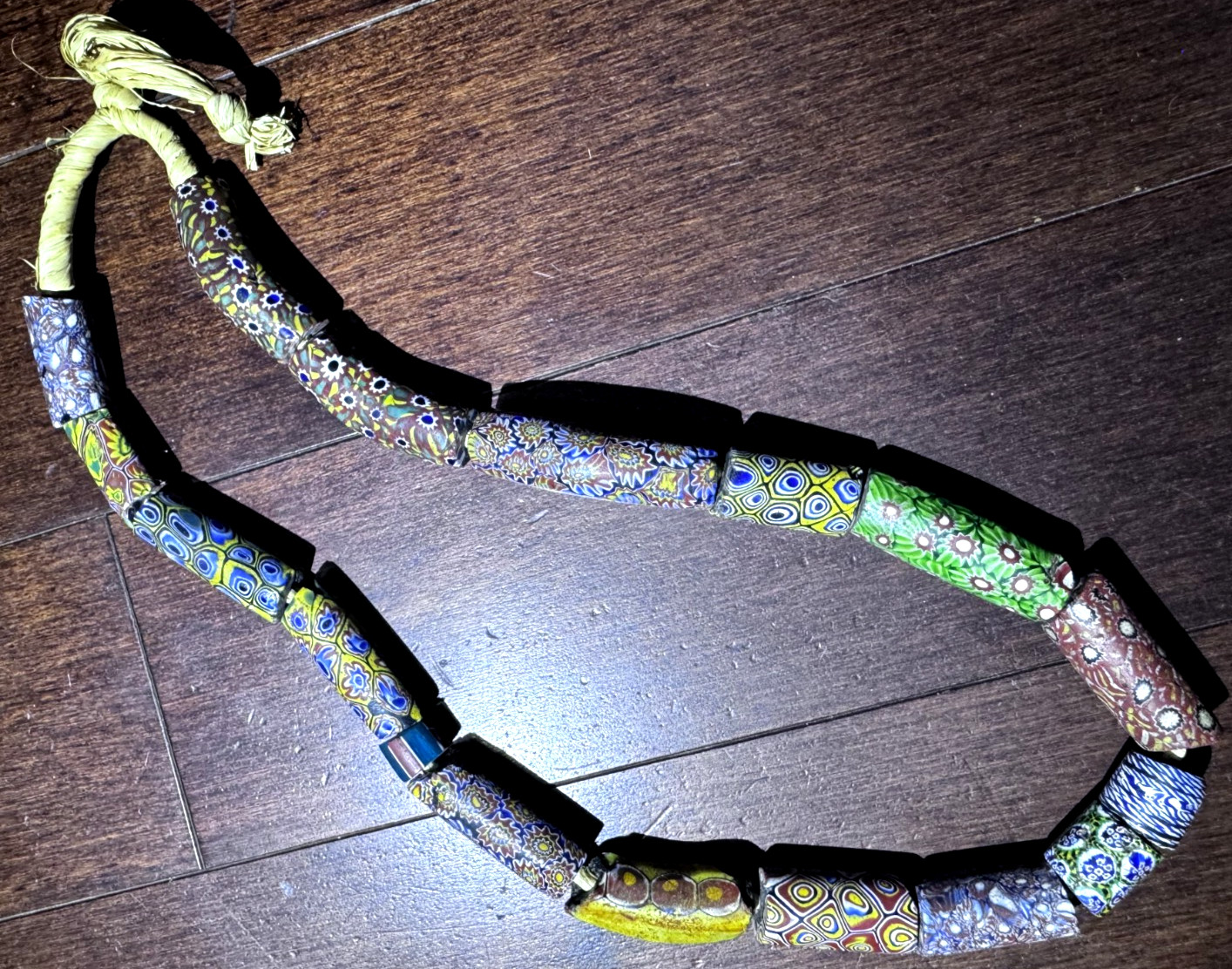 17 ANTIQUE VENETIAN MILLIFIORI GLASS TRADE BEADS 20\