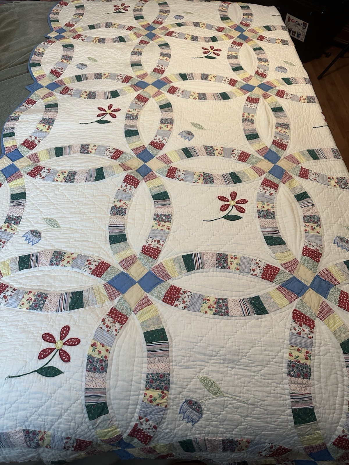 EUC Vintage Double Wedding Ring Quilt Scalloped Edge 70x88 Double Sided
