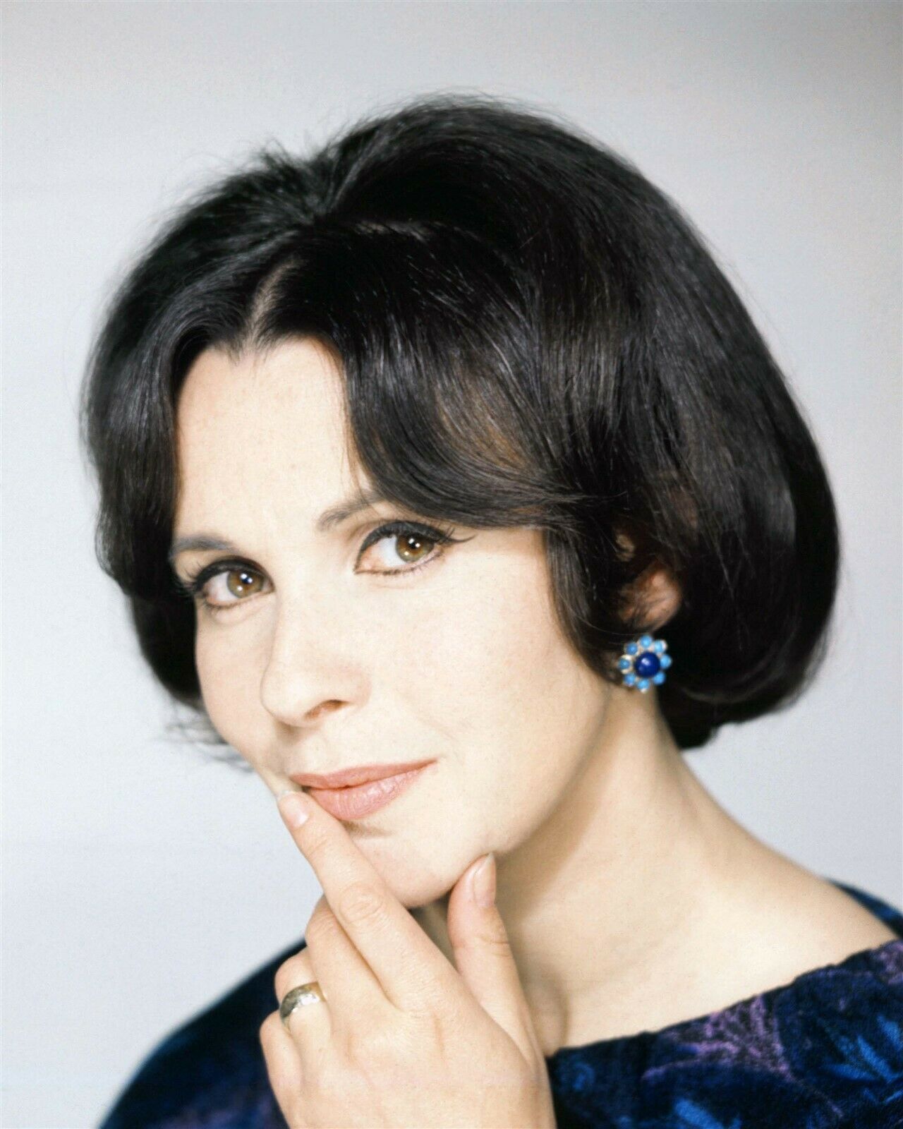 Claire Bloom beautiful 1960\'s studio portrait of British star 11x14 photo